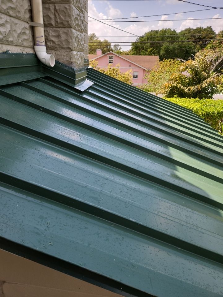Metal Roof - Galvalume Evergreen by Istueta Roofing