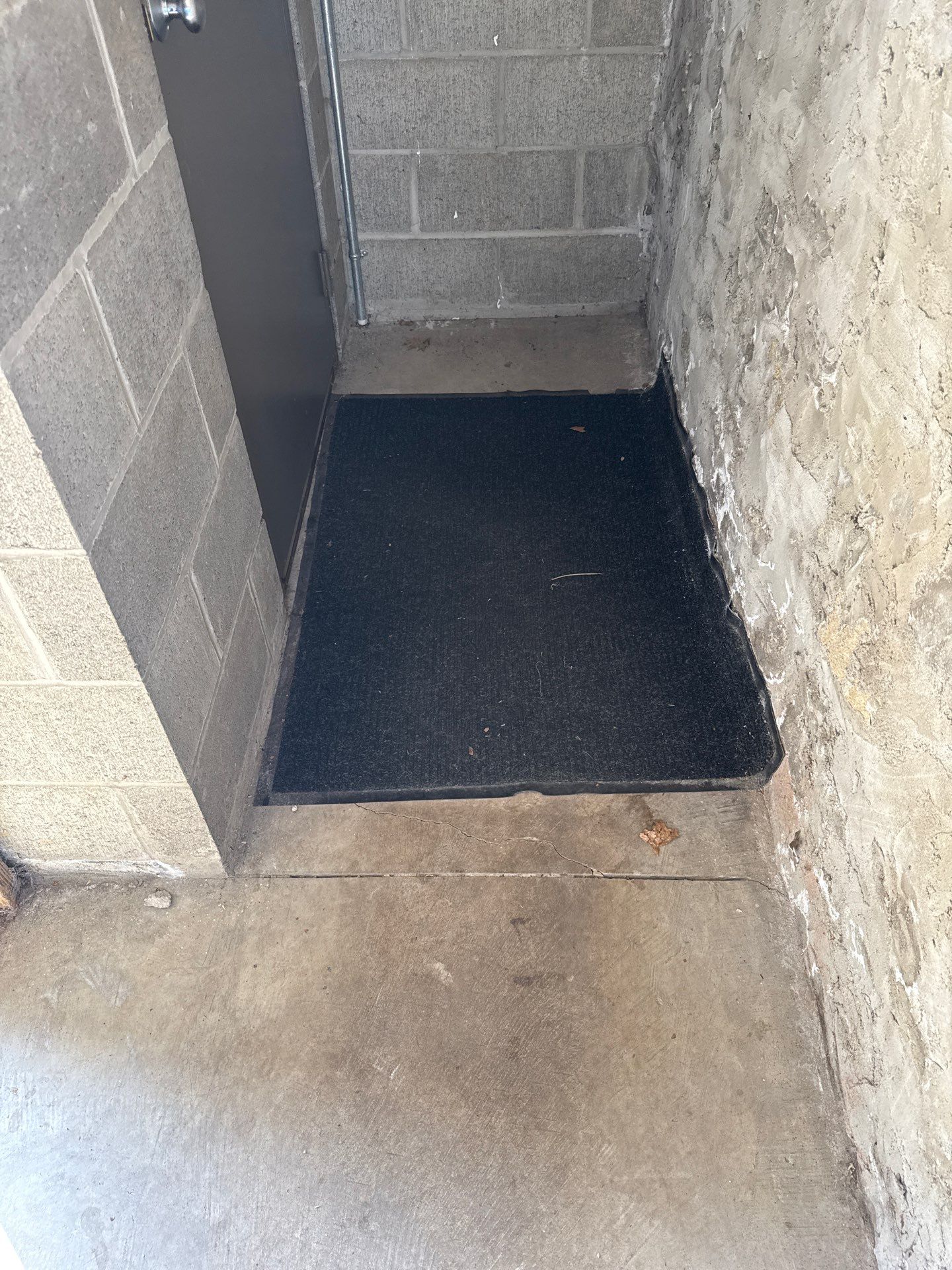 Creekbed Garage Project in Swissvale by Floors in a Day, Inc