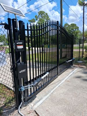 Automated Driveway Gate and Black Chain Link Fence Installation