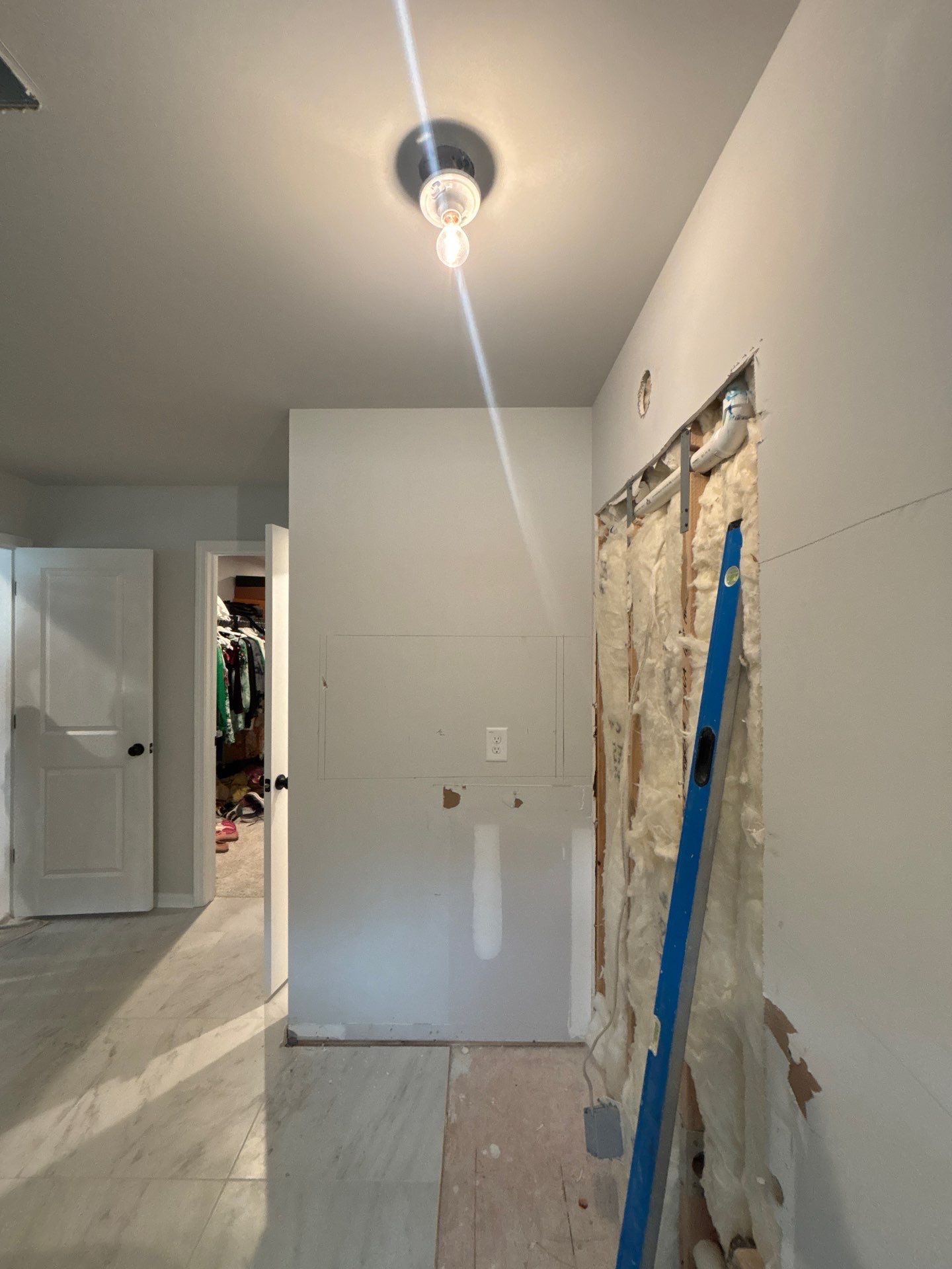 Master bathroom renovation using Free standing tub by Prudencio