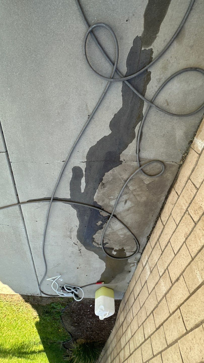 House washing, window cleaning, and screen repair by Property Cleaning Experts, LLC