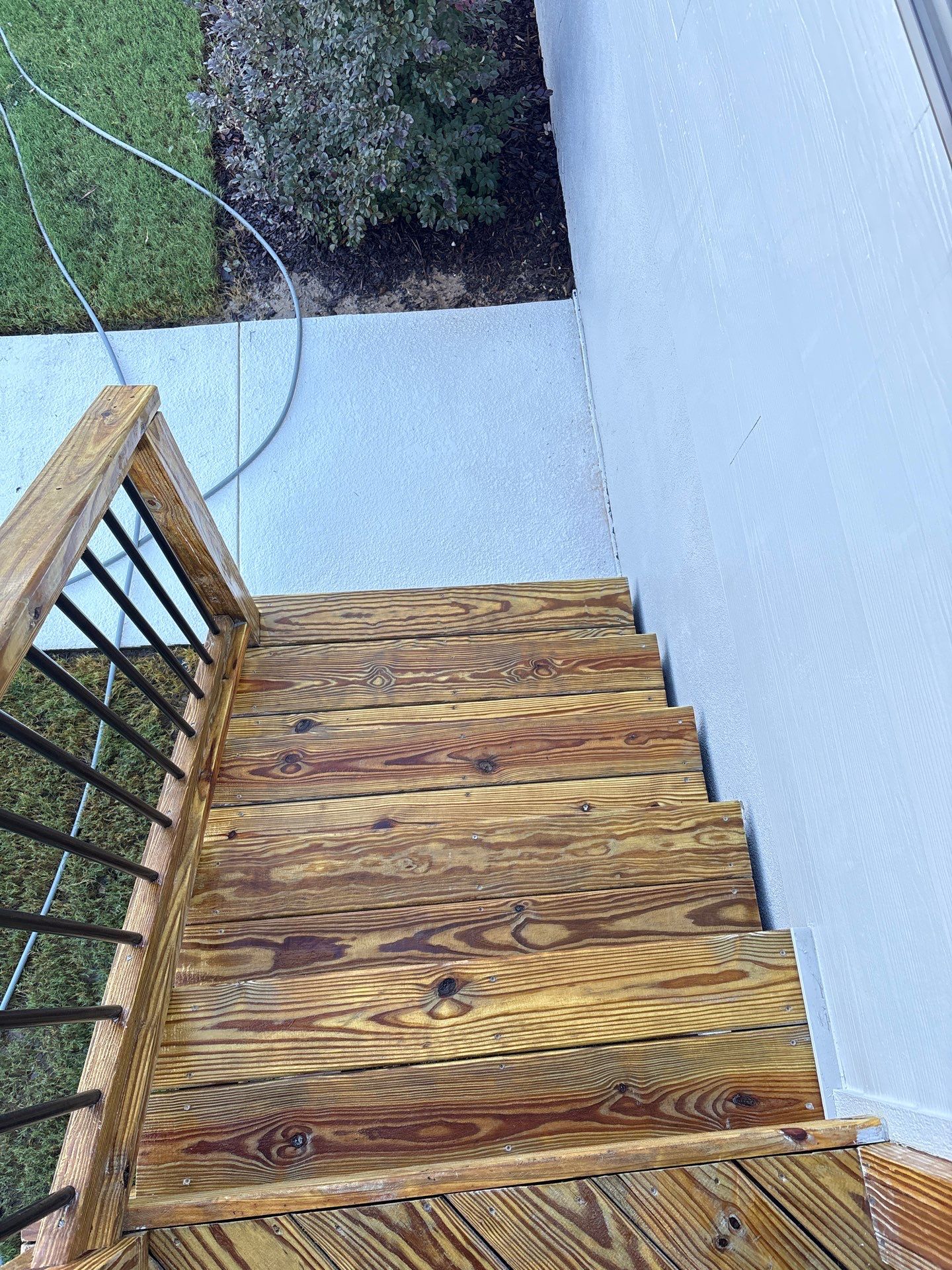 Wood Deck using Wood Sealant by DuraSeal