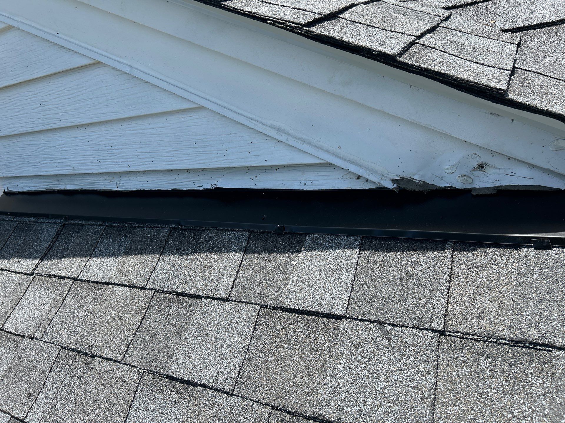 Arlington: CertainTeed Landmark Pro Designer Shingles in Max Def Pewter by RM Banning, Inc.