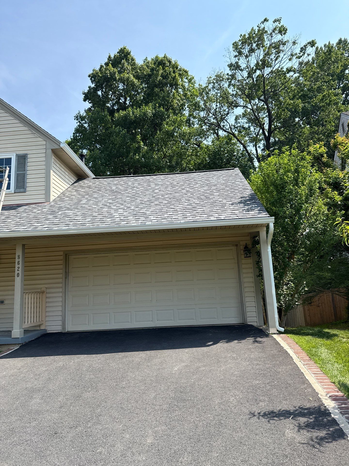 Springfield: Residential Roof Replacement with CertainTeed Landmark PRO in Max Def Georgetown Gray by RM Banning, Inc.