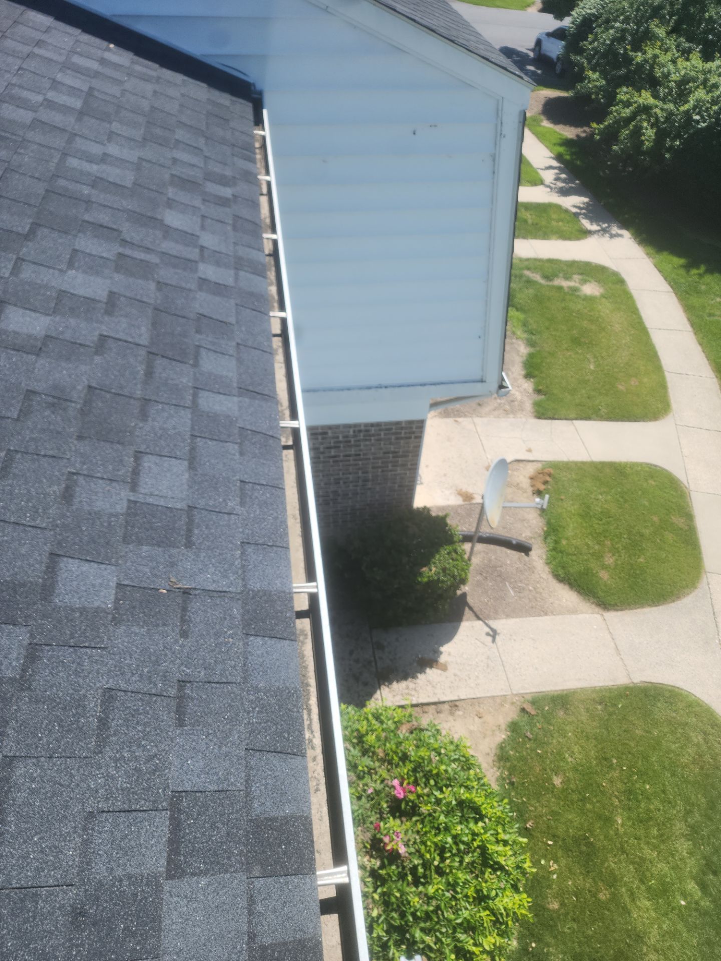 Commercial gutter cleaning Lancaster, PA after photo with clean gutters