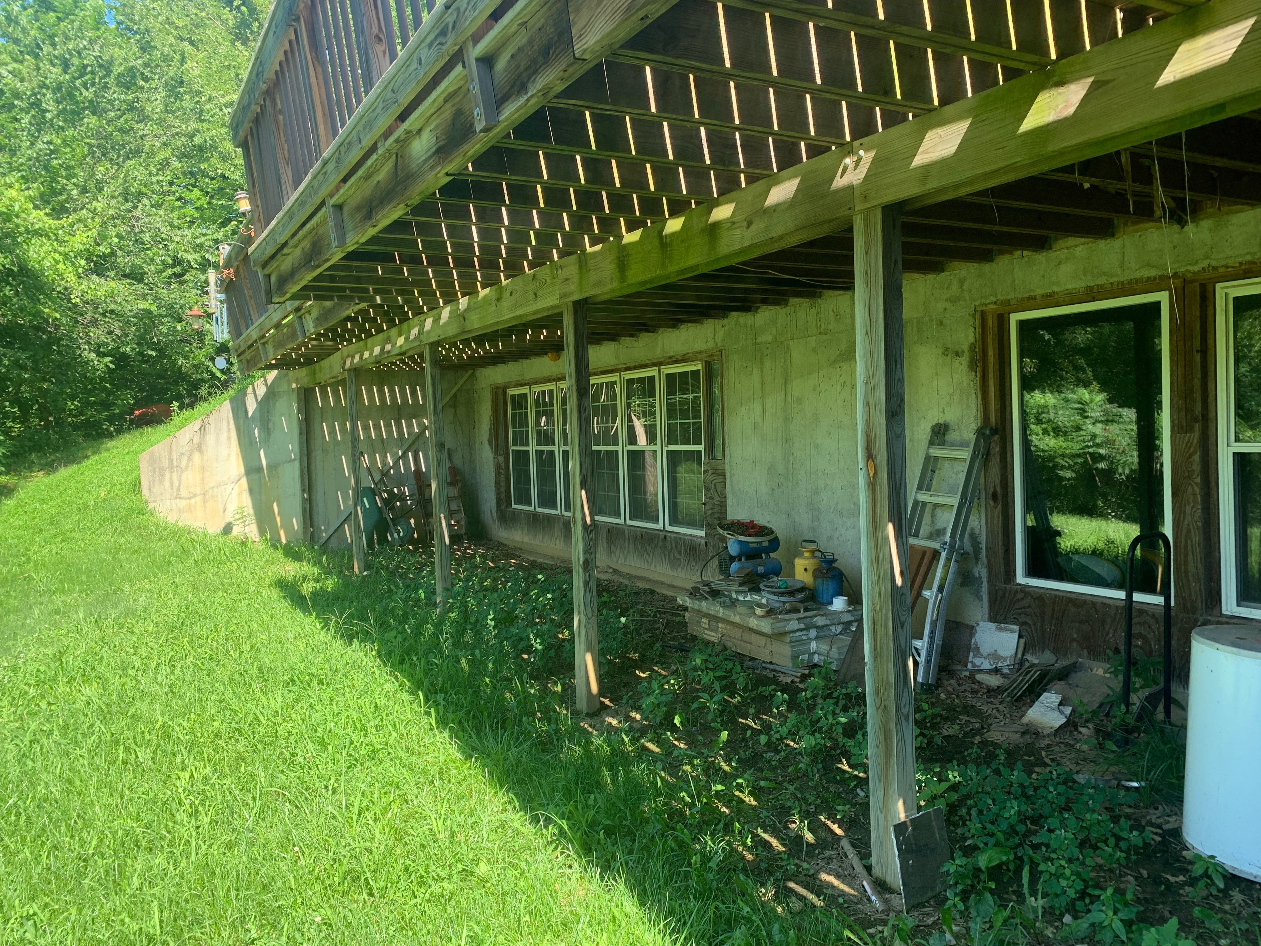 Contemporary house Siding Installation using Mastic Premium Vinyl siding  by EEC  Windows, Siding & Roofing 