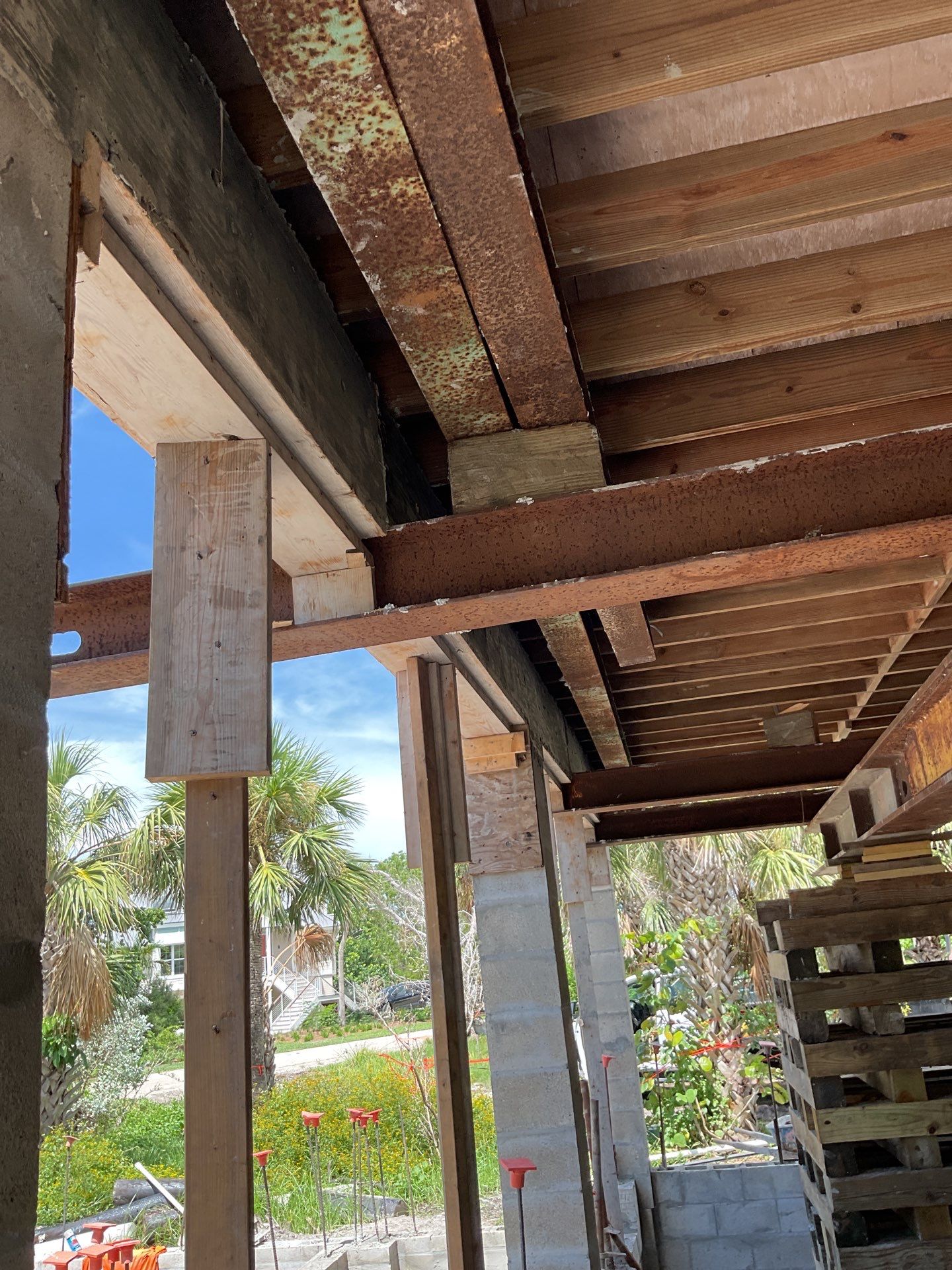 Raising a house on Sanibel Island by Southern Gulf Construction