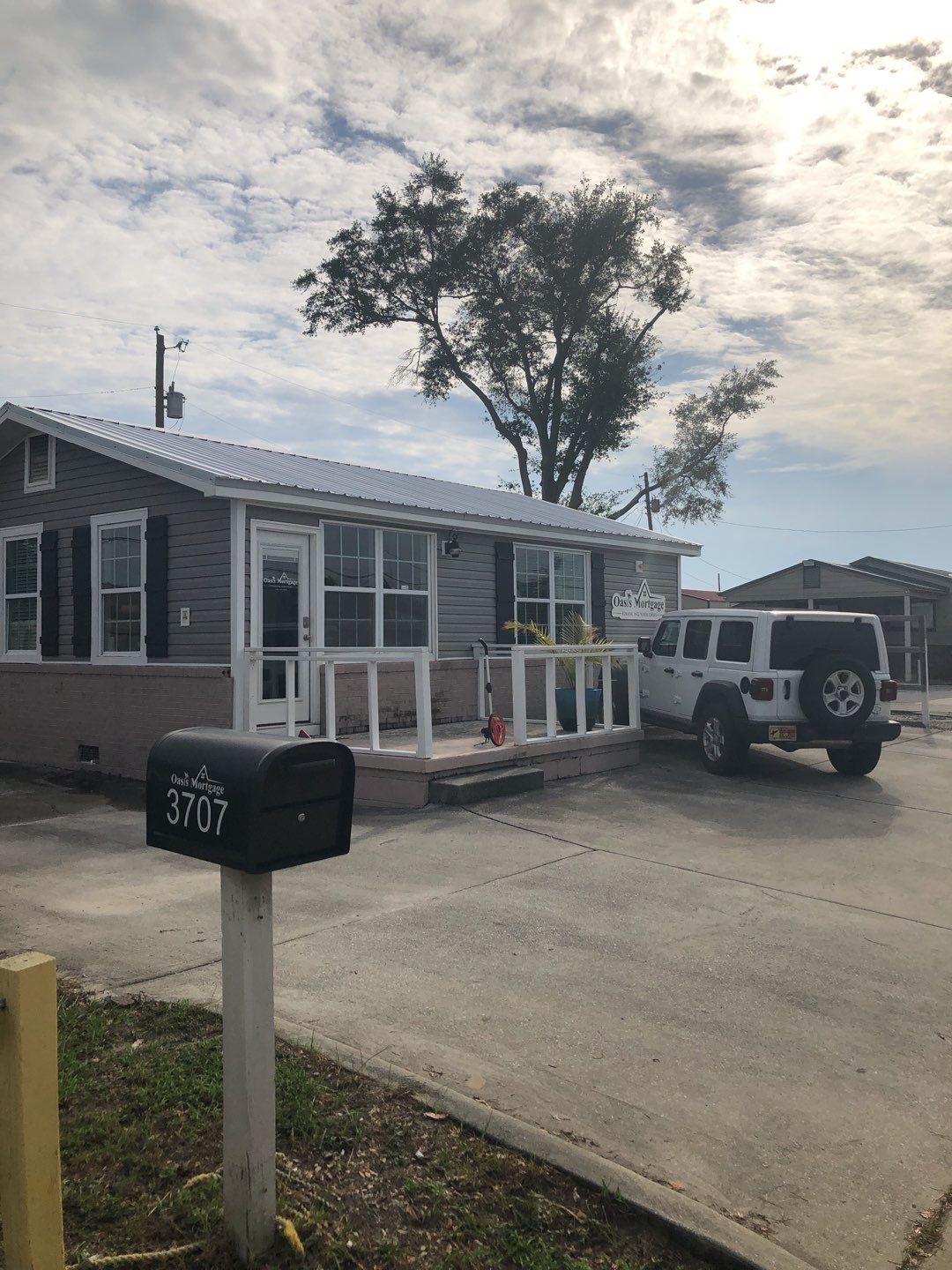 Gutter Installation using K-Style Seamless Gutters by Gutter Professors