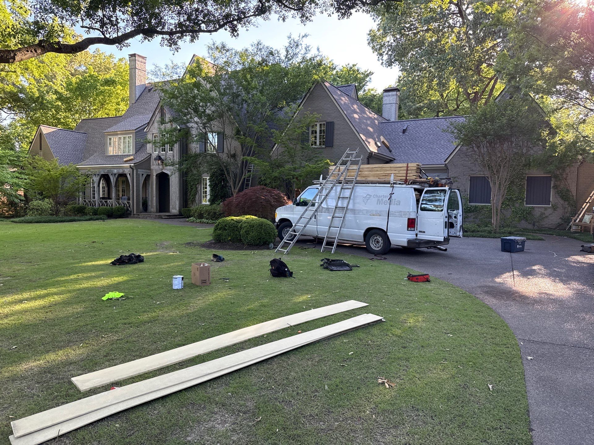 GAF Timberline HDZ Roof Replacement and Exterior Wood Repairs in Memphis by Revival Roofing Services