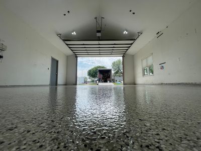 Coyote Flake Concrete Coating for Sioux Falls Garage