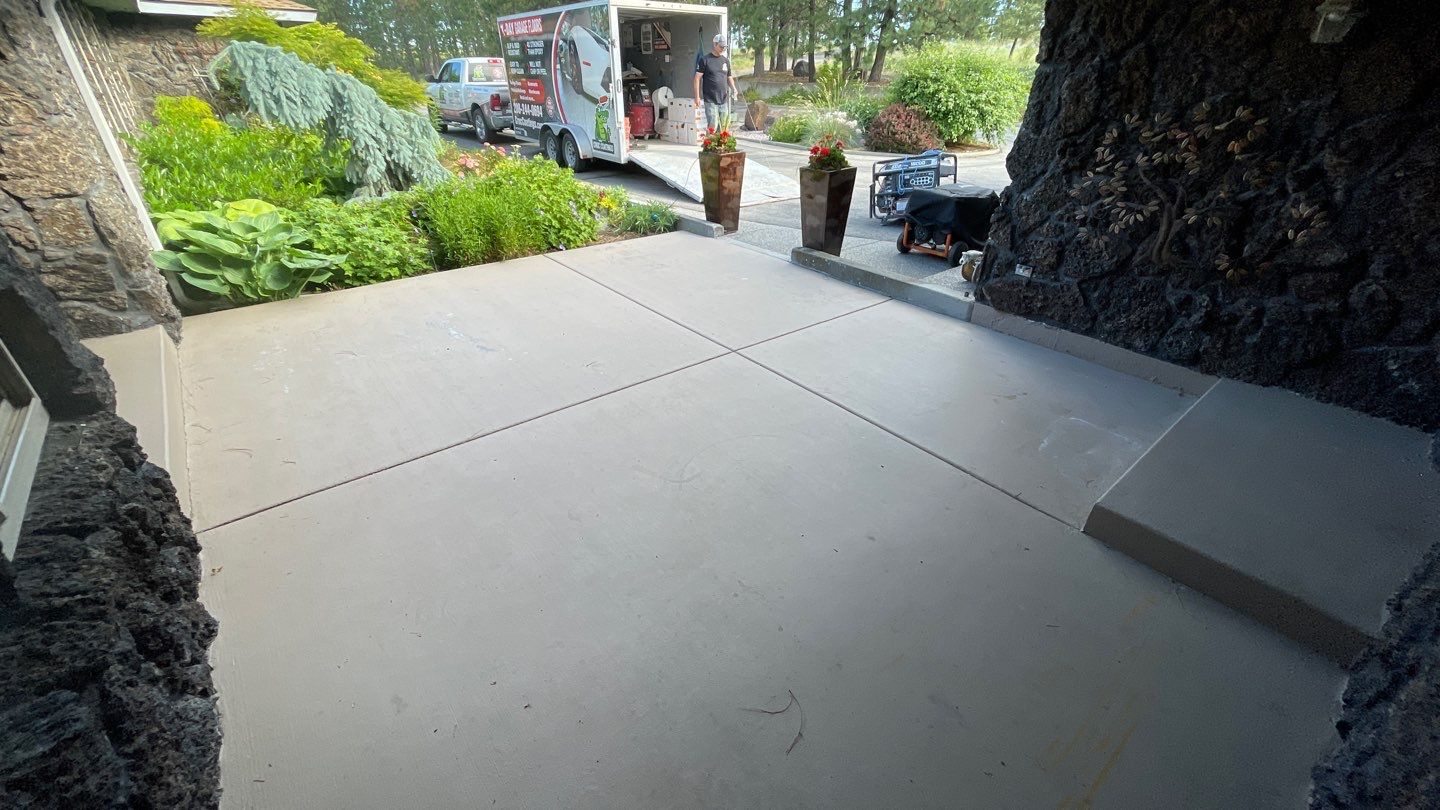 Patio Transformation using Rockford 1/8" Flake by Croc Coatings, LLC