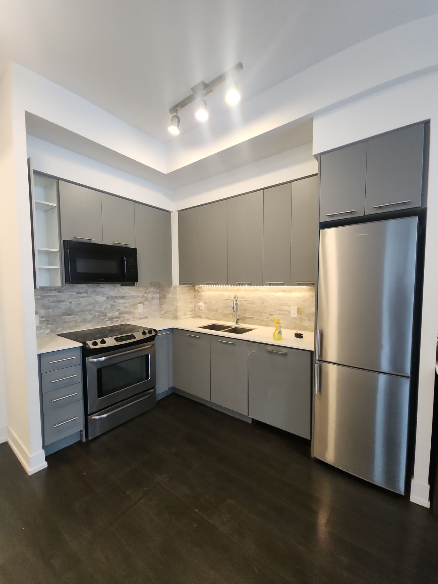 Richmond Hill Condo Interior Painting and Kitchen Refresh by GTA HOME PAINTING