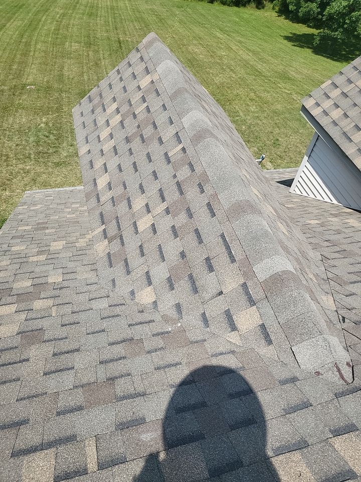 ATLAS PINNACLE COLOR: WEATHERED SHADOW by Eagle Eye Roofing