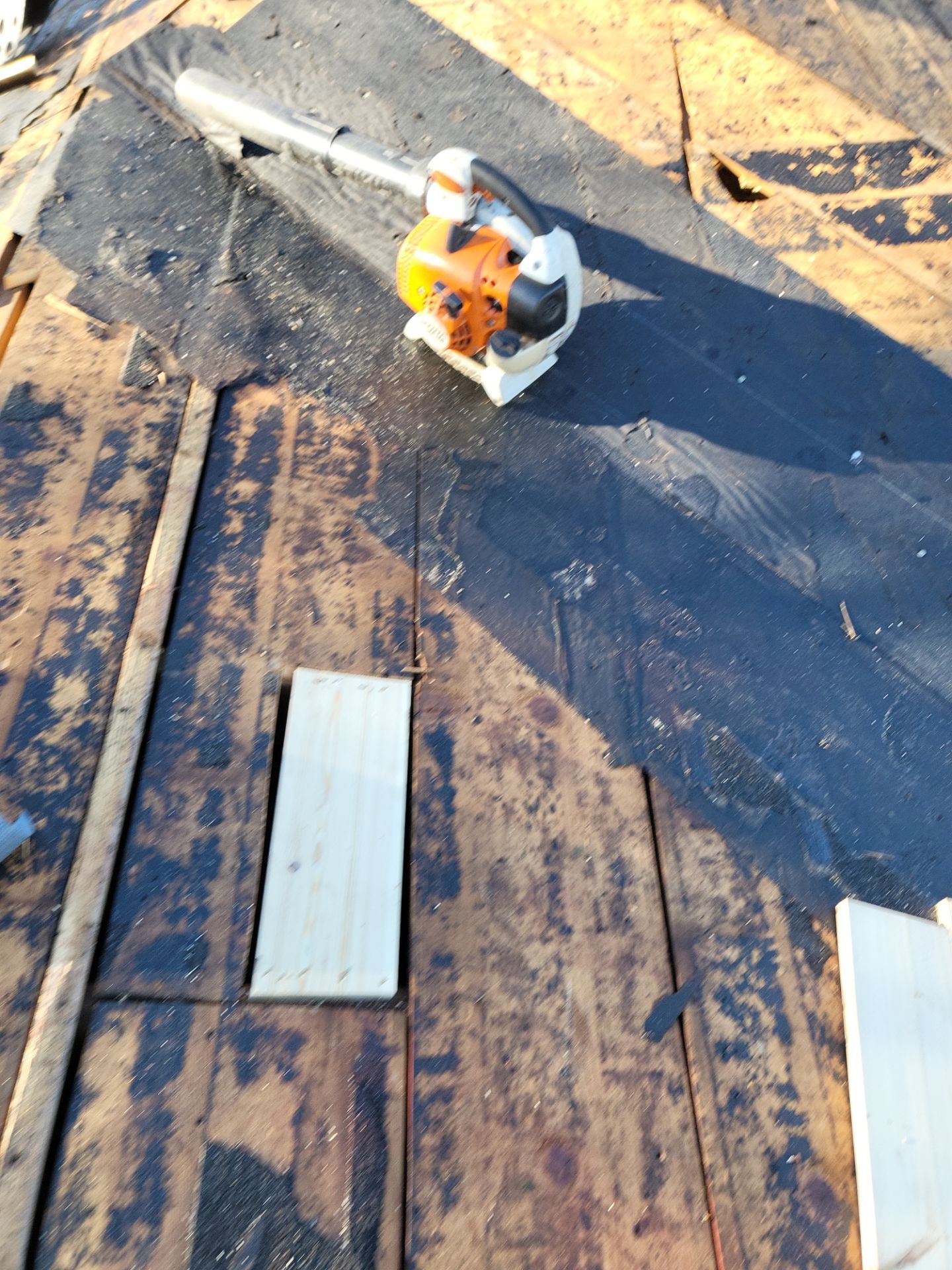 Atlas Pinnacle, Color, Weathered Wood, Drip Edge, Royal Brown by Eagle Eye Roofing