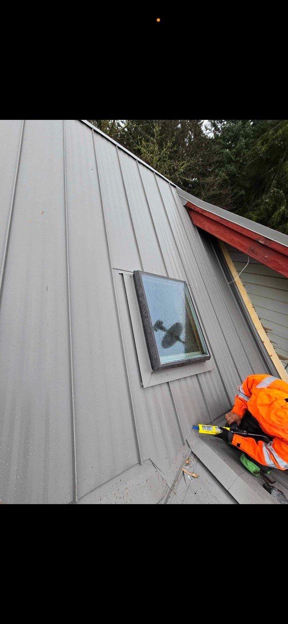 Light Stone Standing Seam by Reimagine Roofing