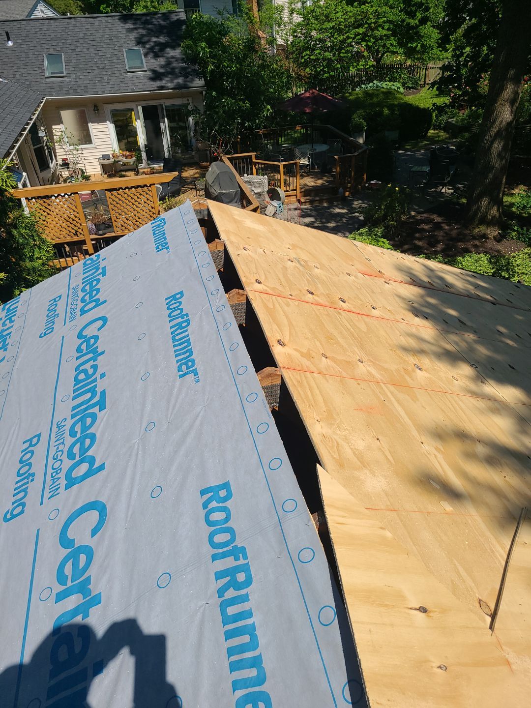 Burke: CertainTeed Landmark Designer Shingles in Moire Black by RM Banning, Inc.