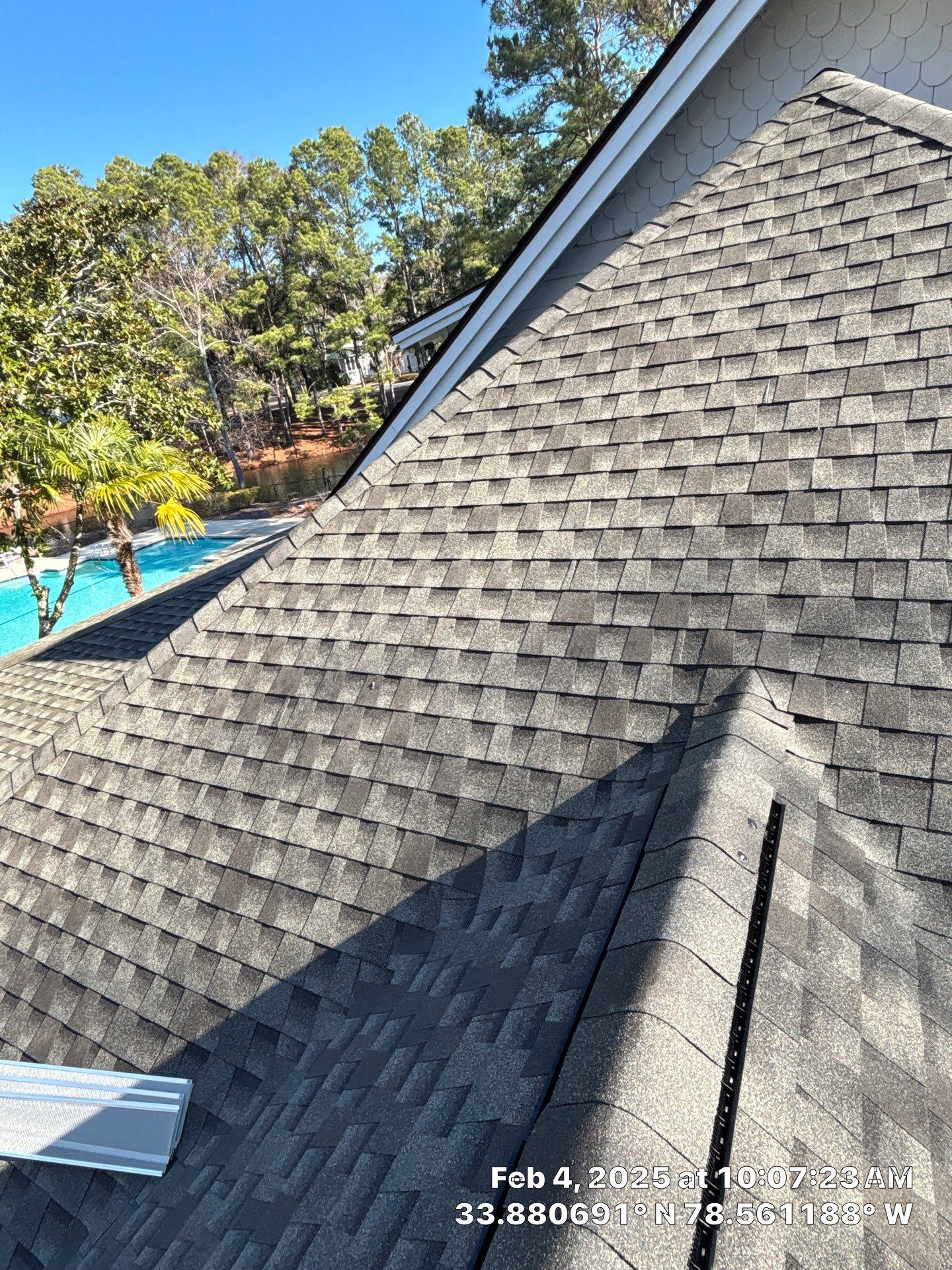 GAF HDZ - Weathered Wood by Linta Roofing Inc