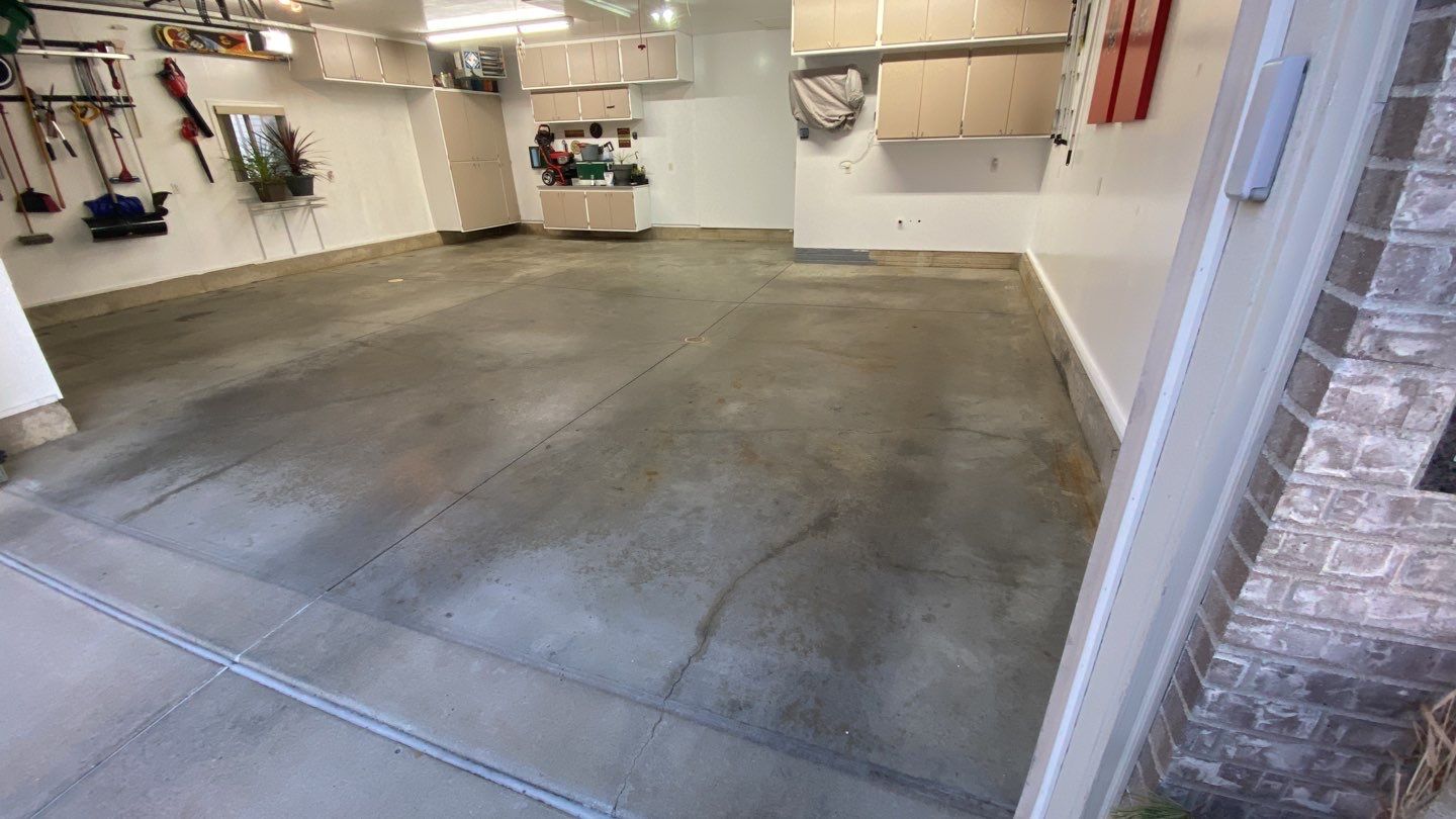 Garage using Cabin Fever by Select Painting, Coatings & Garage Cabinets