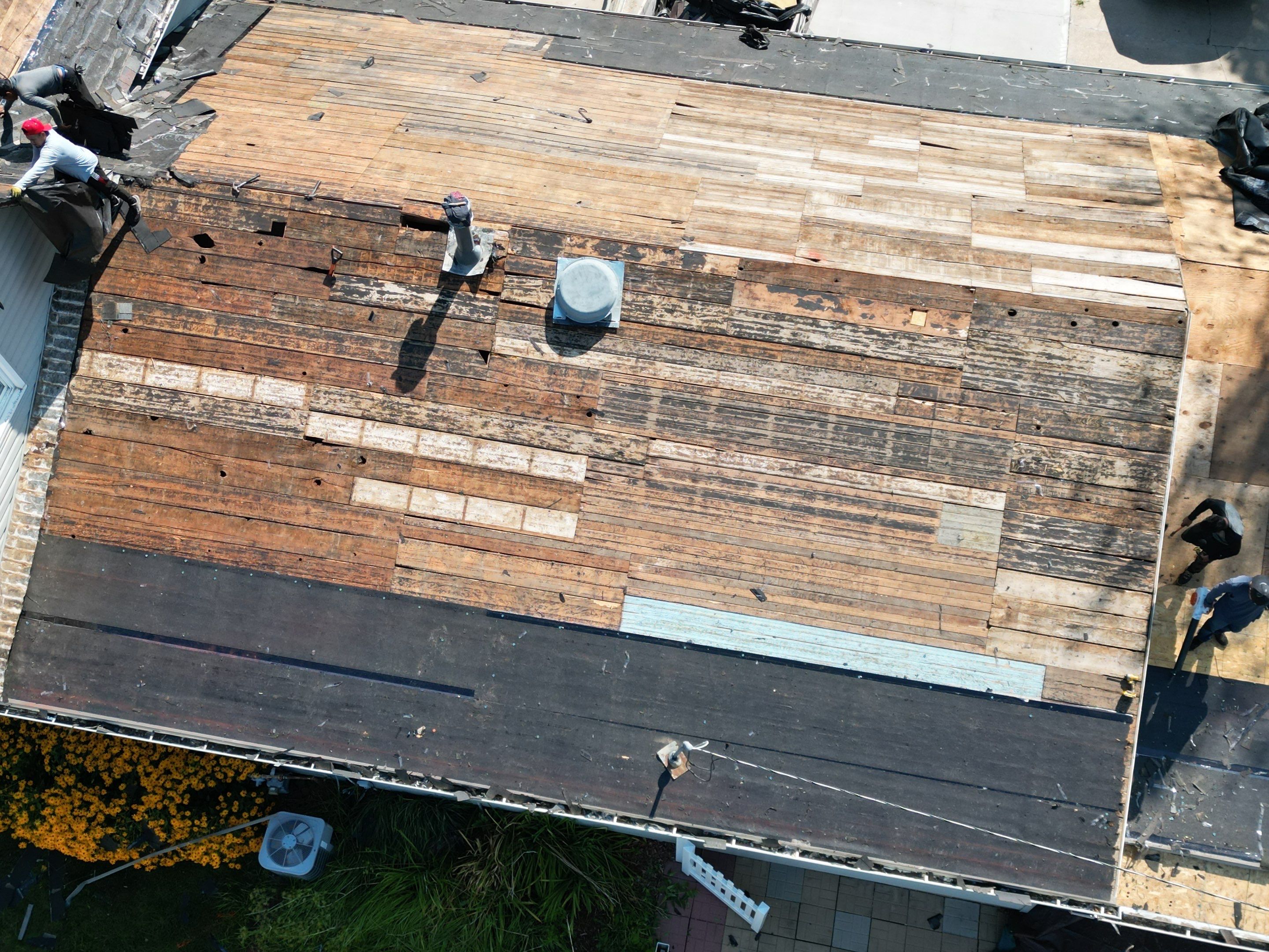 Residential Roofing Installation using Owens Corning Duration Colonial Slate by Lightning Exteriors