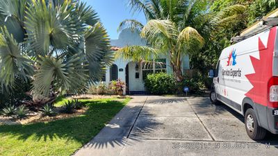 Flat Roof Leak Repair and Parapet Sealing in West Palm Beach