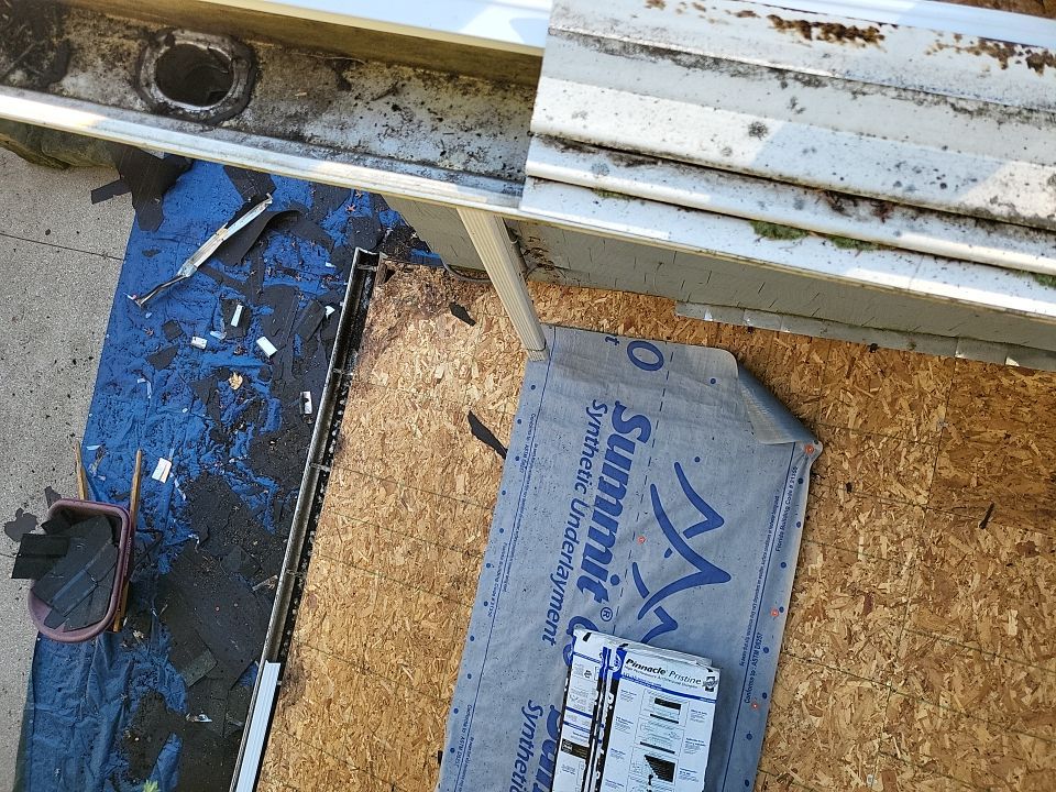 ATLAS PINNACLE COLOR: SCOTCHGARD BLACK DRIP EDGE: WHITE by Eagle Eye Roofing