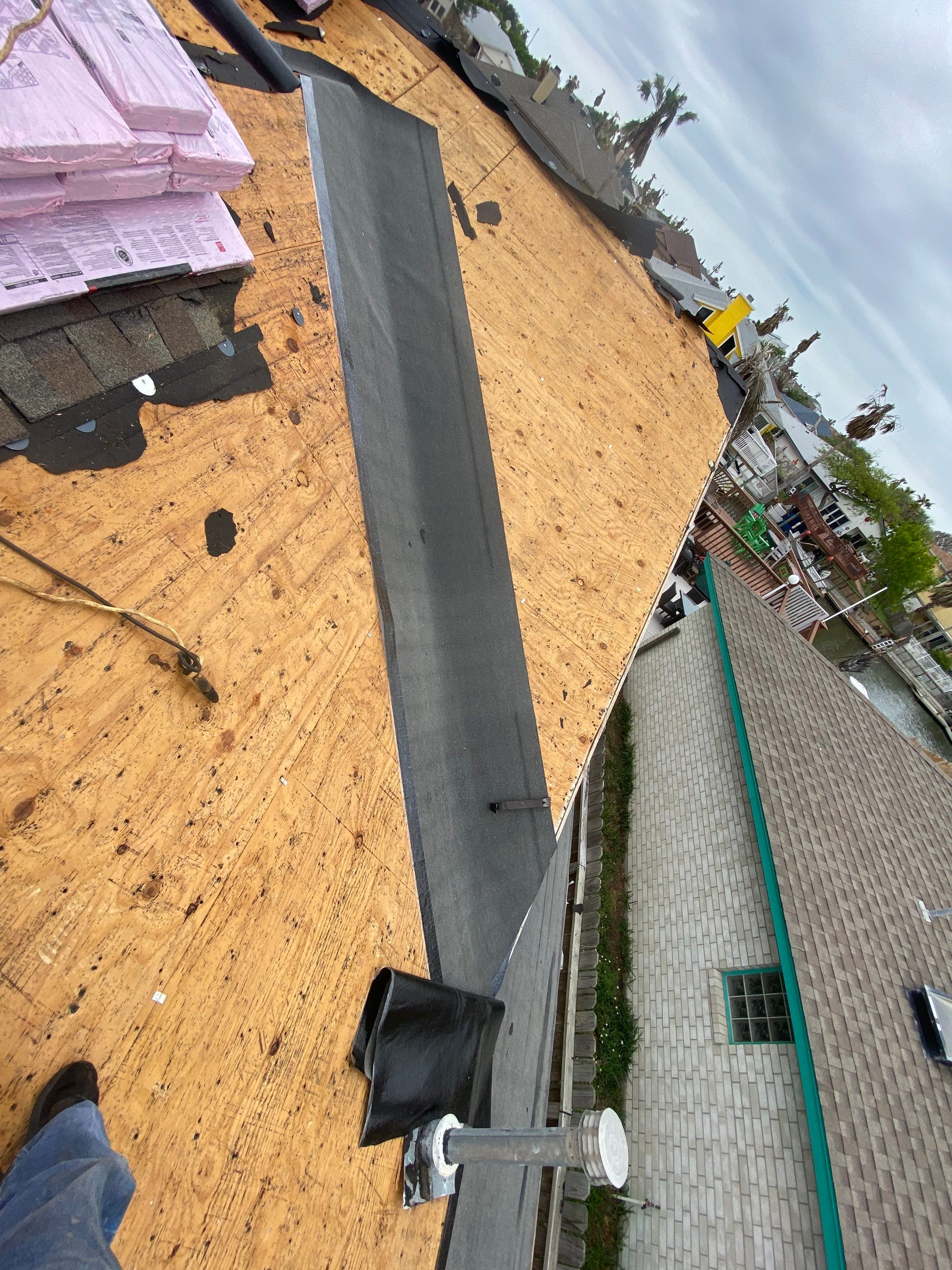 Pacific Wave by Bayfront Roofing and Construction
