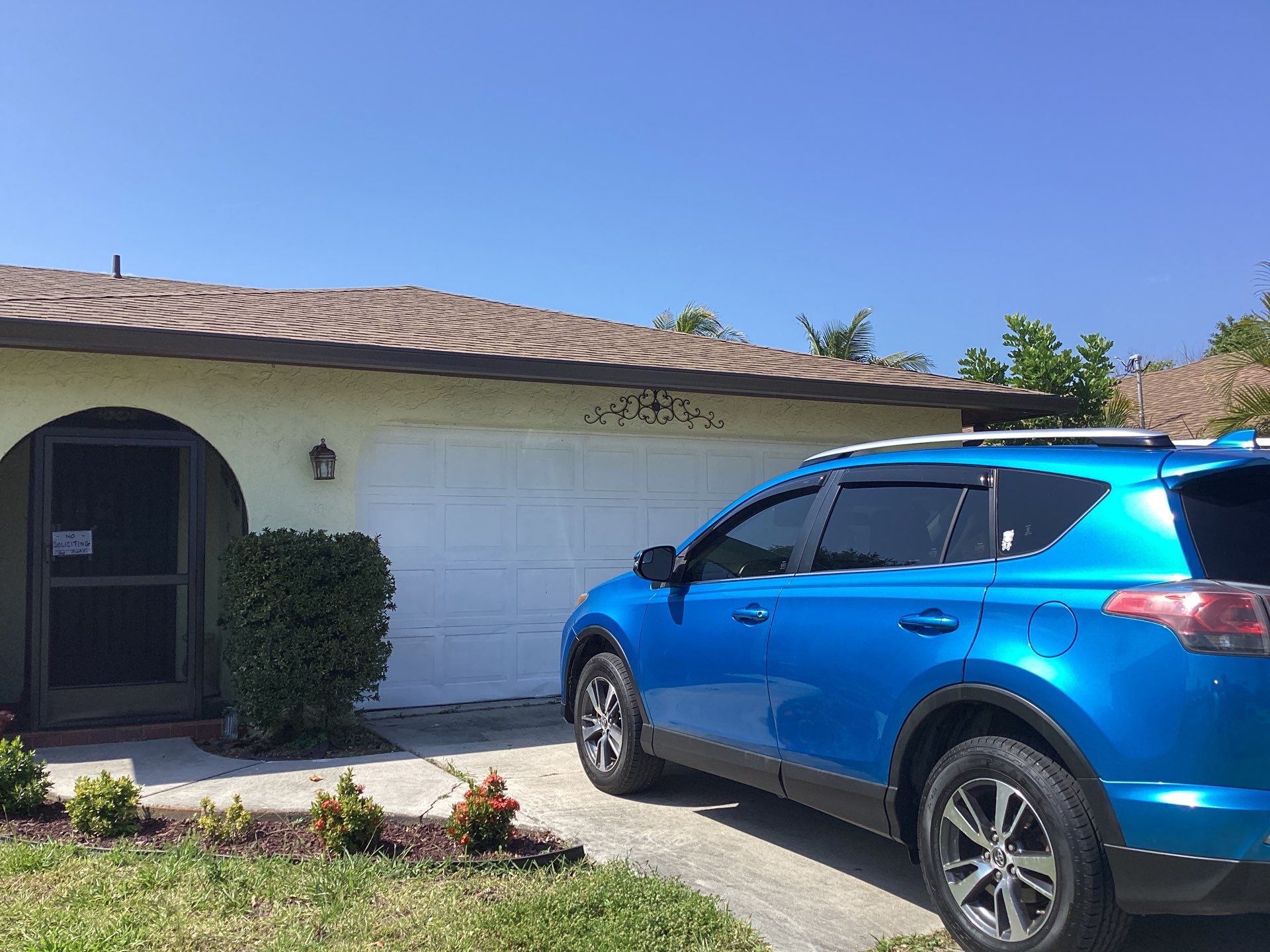 Musket Brown Seamless Gutters using 6 Inch Seamless Gutters in Cape Coral FL by Gutter Professors