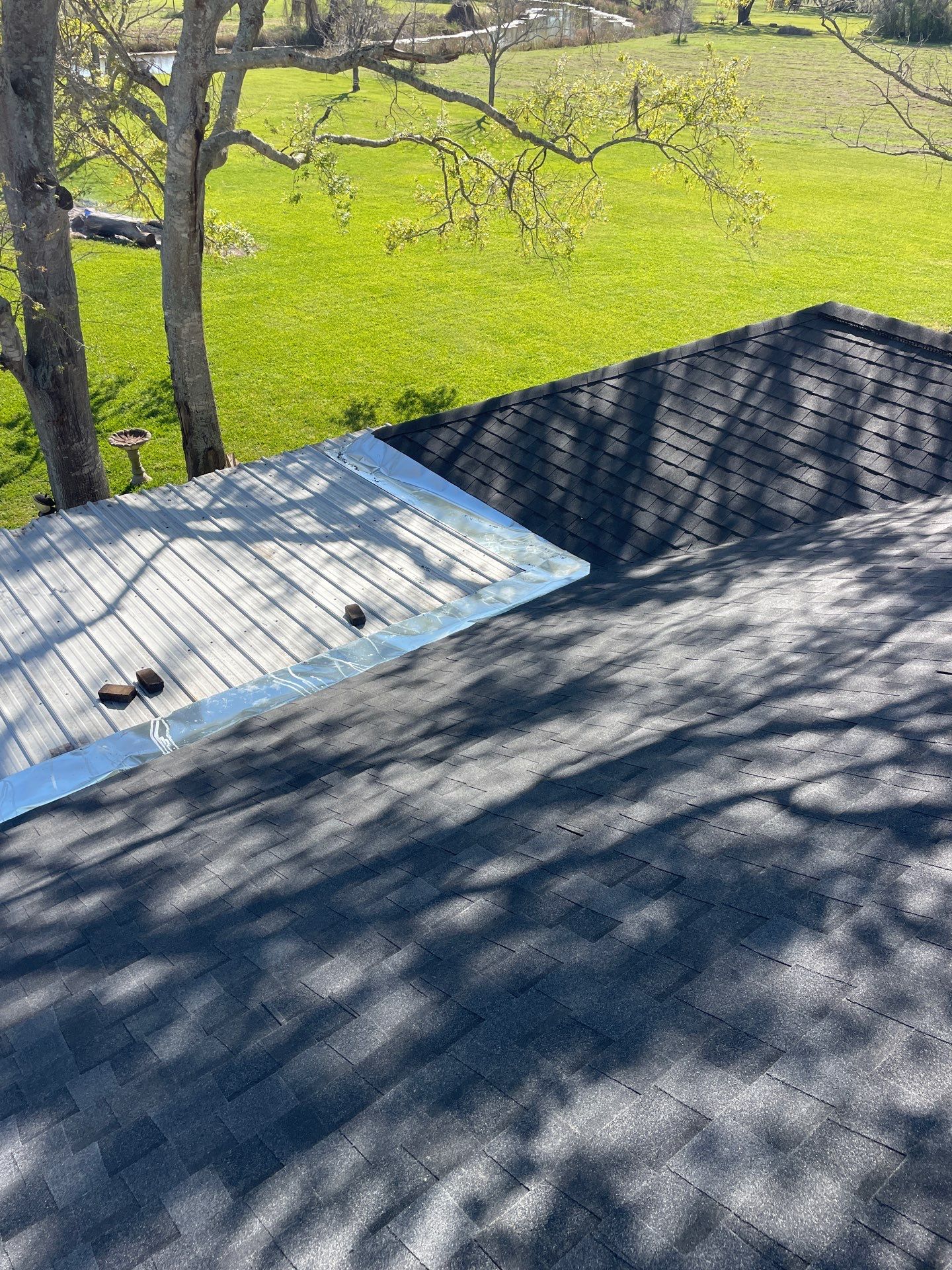 Angleton Roof Installation using Atlas Pinnacle Pristine by Modern BYLT Roofing & Construction