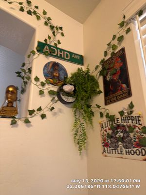 Interior Wall Decoration and Decorative Accessory Installation in Phoenix