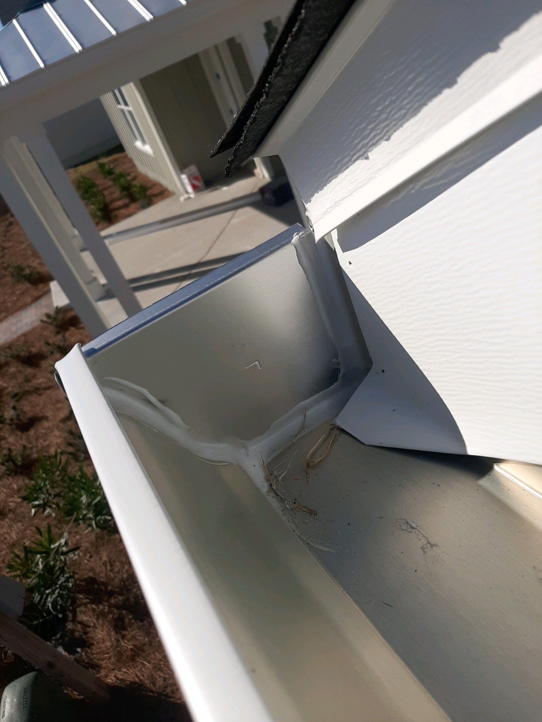 Gutter Installation Using 6 Inch K-Style Seamless Gutters by Gutter Professors