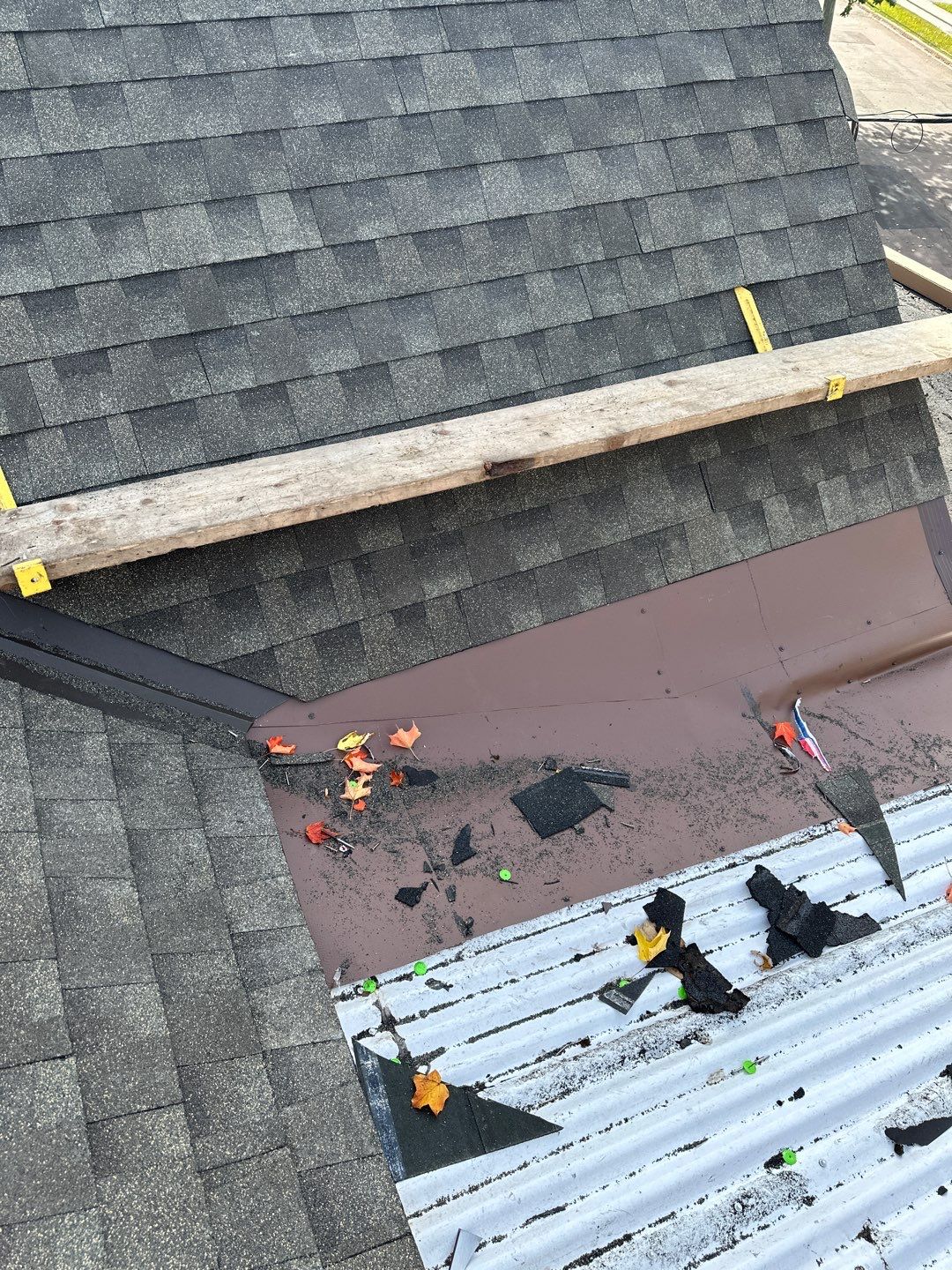Residential Roofing Installation using Asphalt GAF HDZ by Artisan Roofing & Home Improvements Inc.
