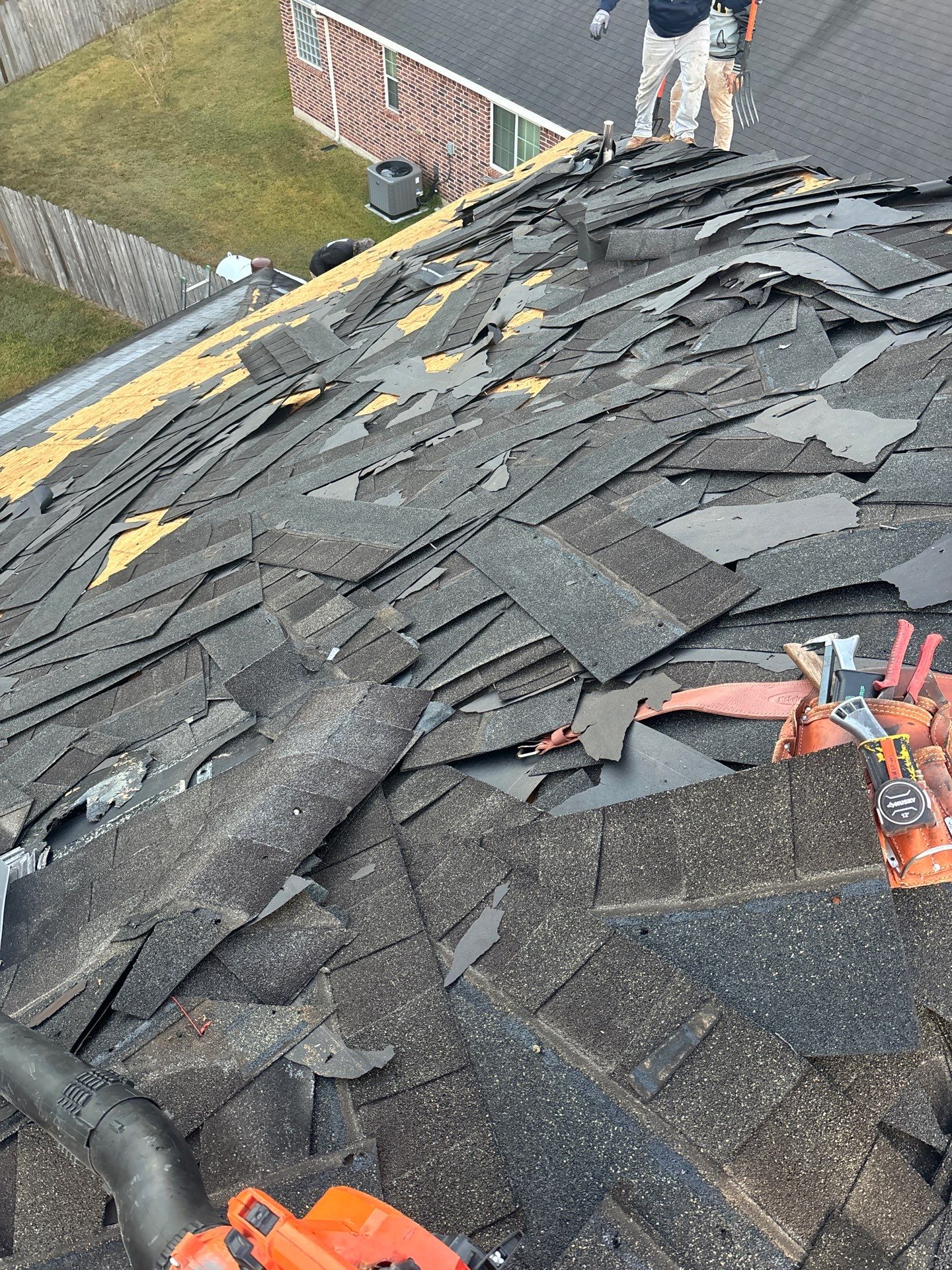 Residential Roofing Installation using Owen's Corning Duration (Lifetime) Shingles by Roof Repair Company