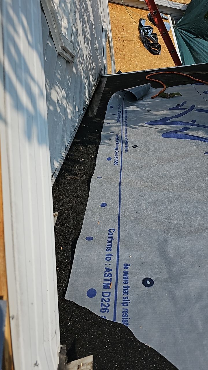 ATLAS PINNACLE COLOR: COASTAL GRANITE by Eagle Eye Roofing