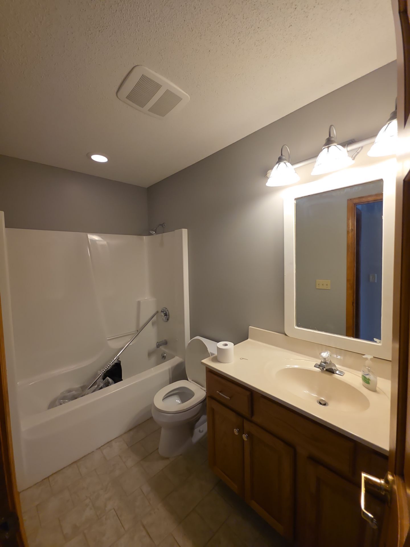 Comprehensive Interior Repaint and Drywall Repair in Muskegon, Michigan by Gordon Painting
