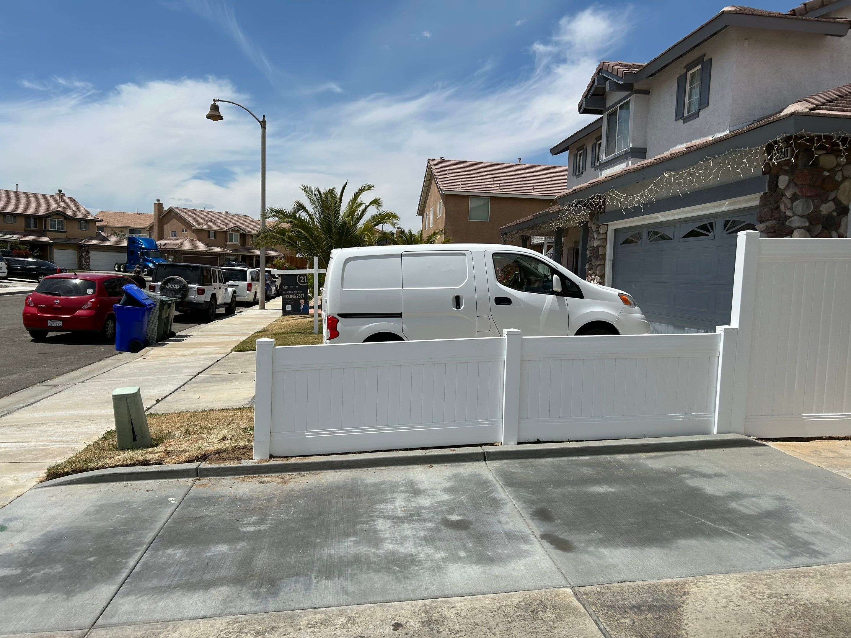 Fence Installation using Vinyl by Fence Guys Inc. 