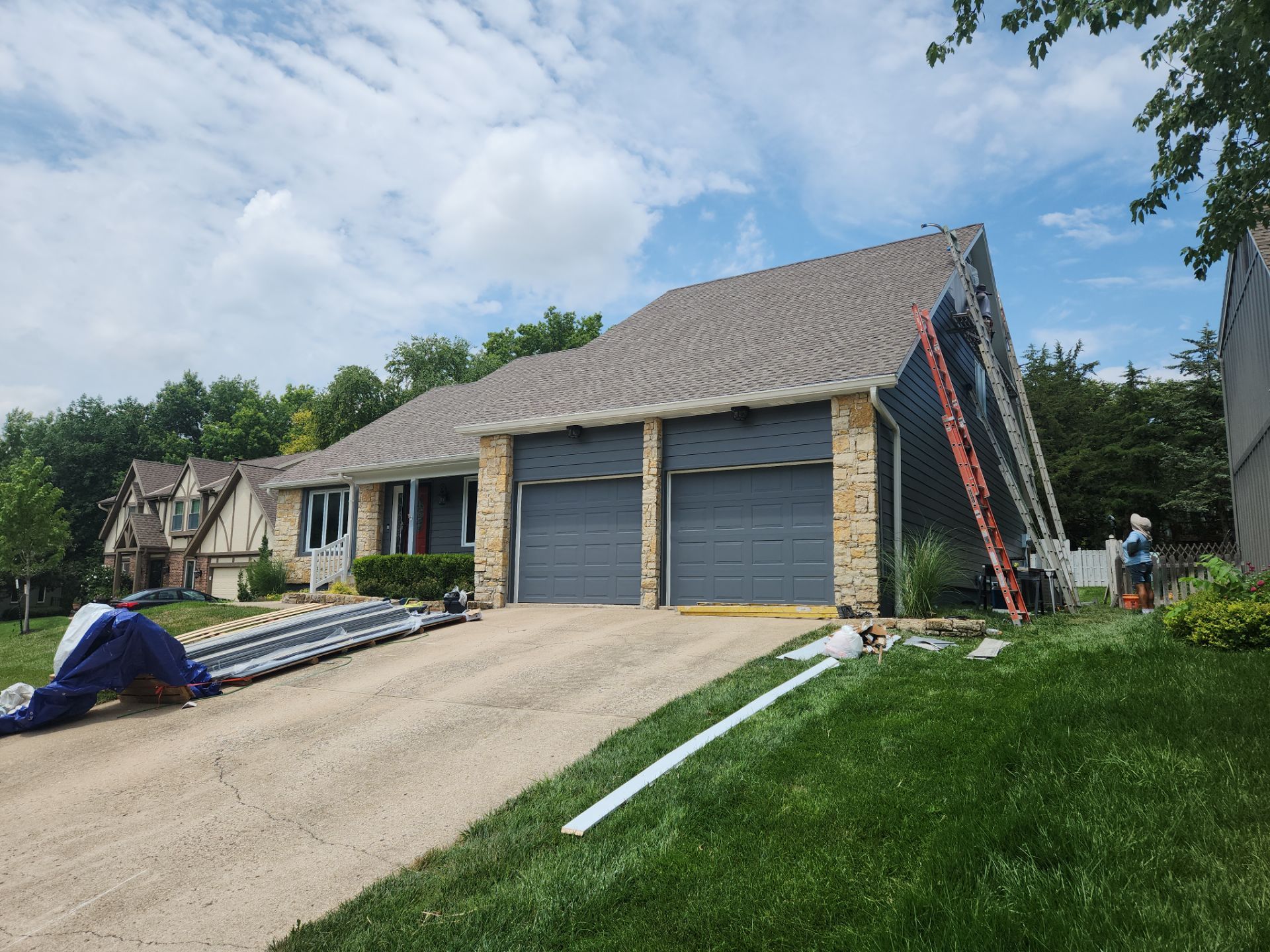 James Hardie siding in Overland park  by EEC  Windows, Siding & Roofing 