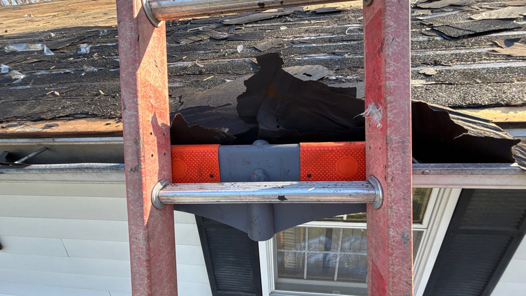 Roof Replacement using Owens Corning Onyx Black by 180 Contractors