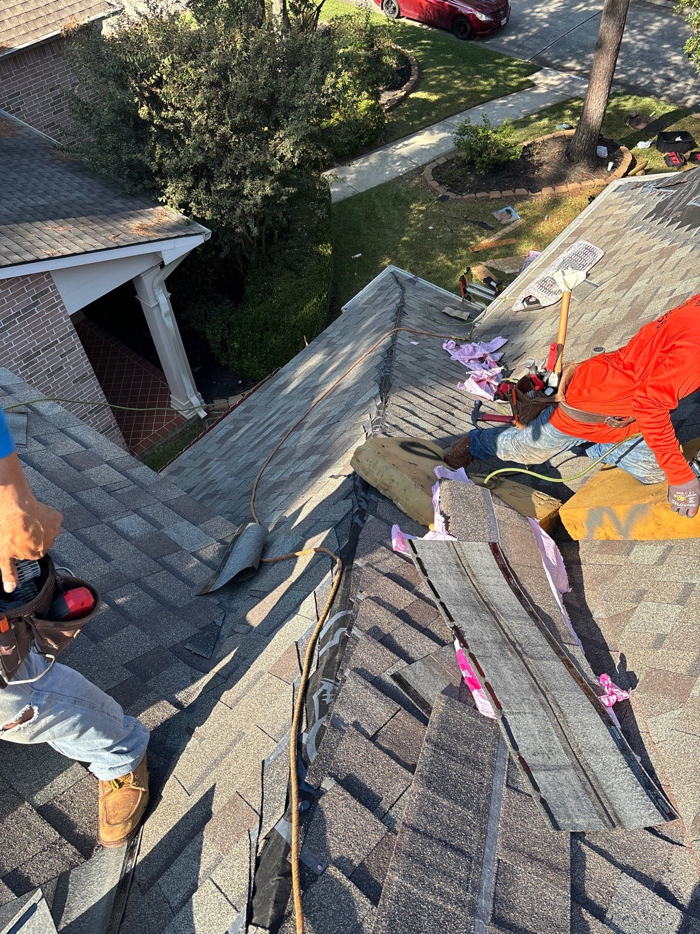 Residential Roofing Installation using Owen's Corning Duration (Lifetime) Shingles by Roof Repair Company