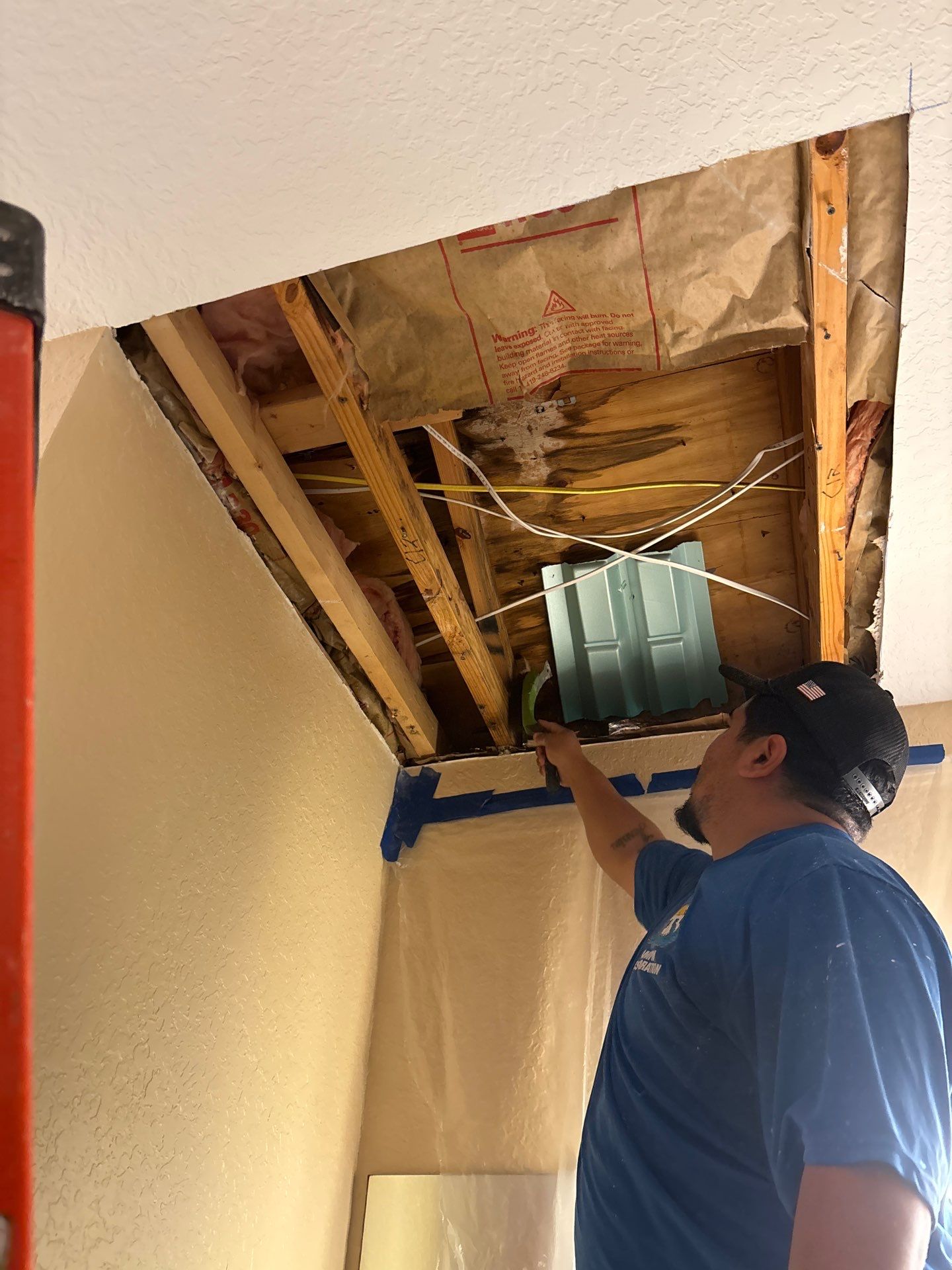 Mold Damage Removal by Ampm Restoration Services