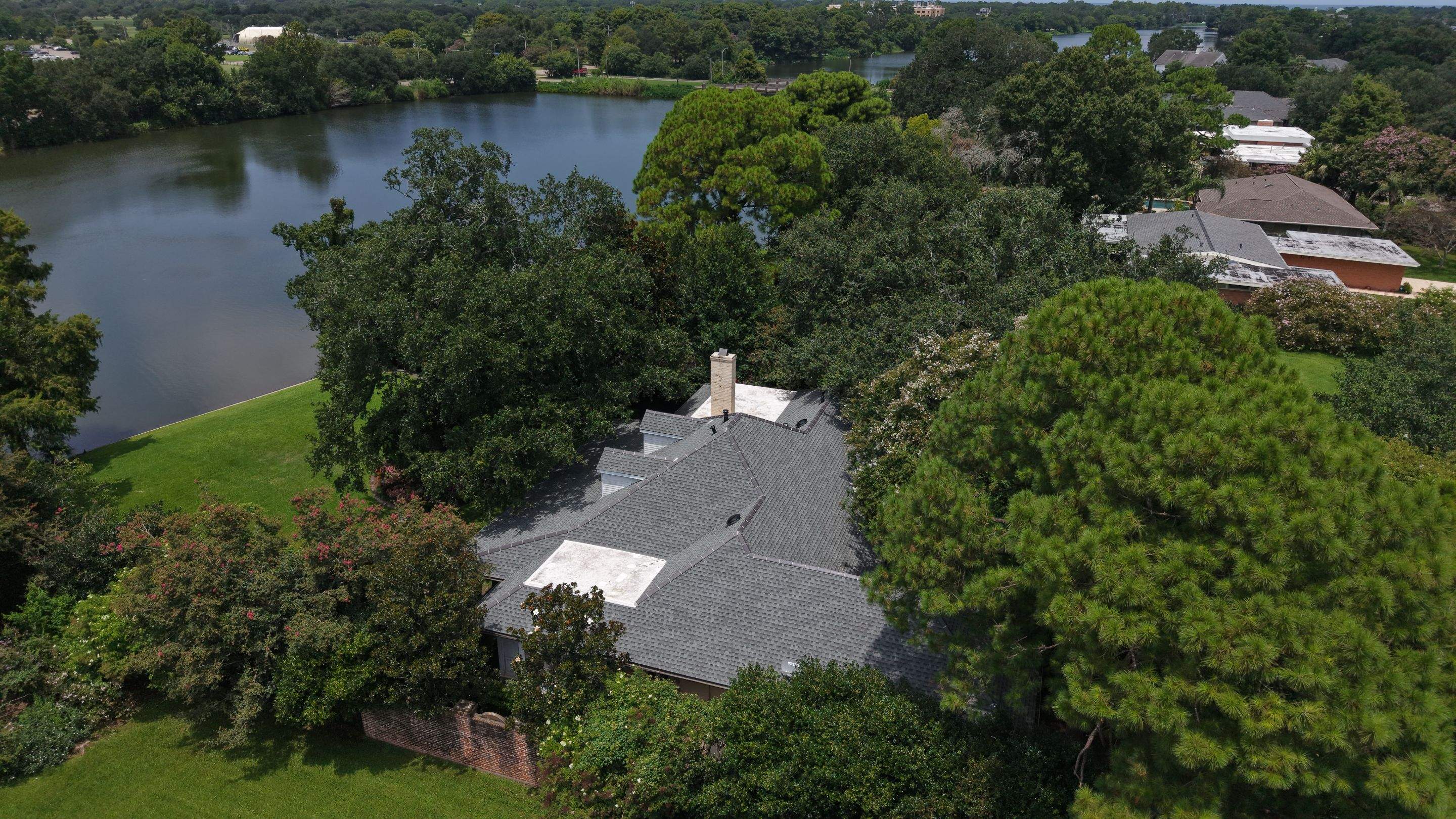 Roof Replacement in New Orleans by HDS Contractors
