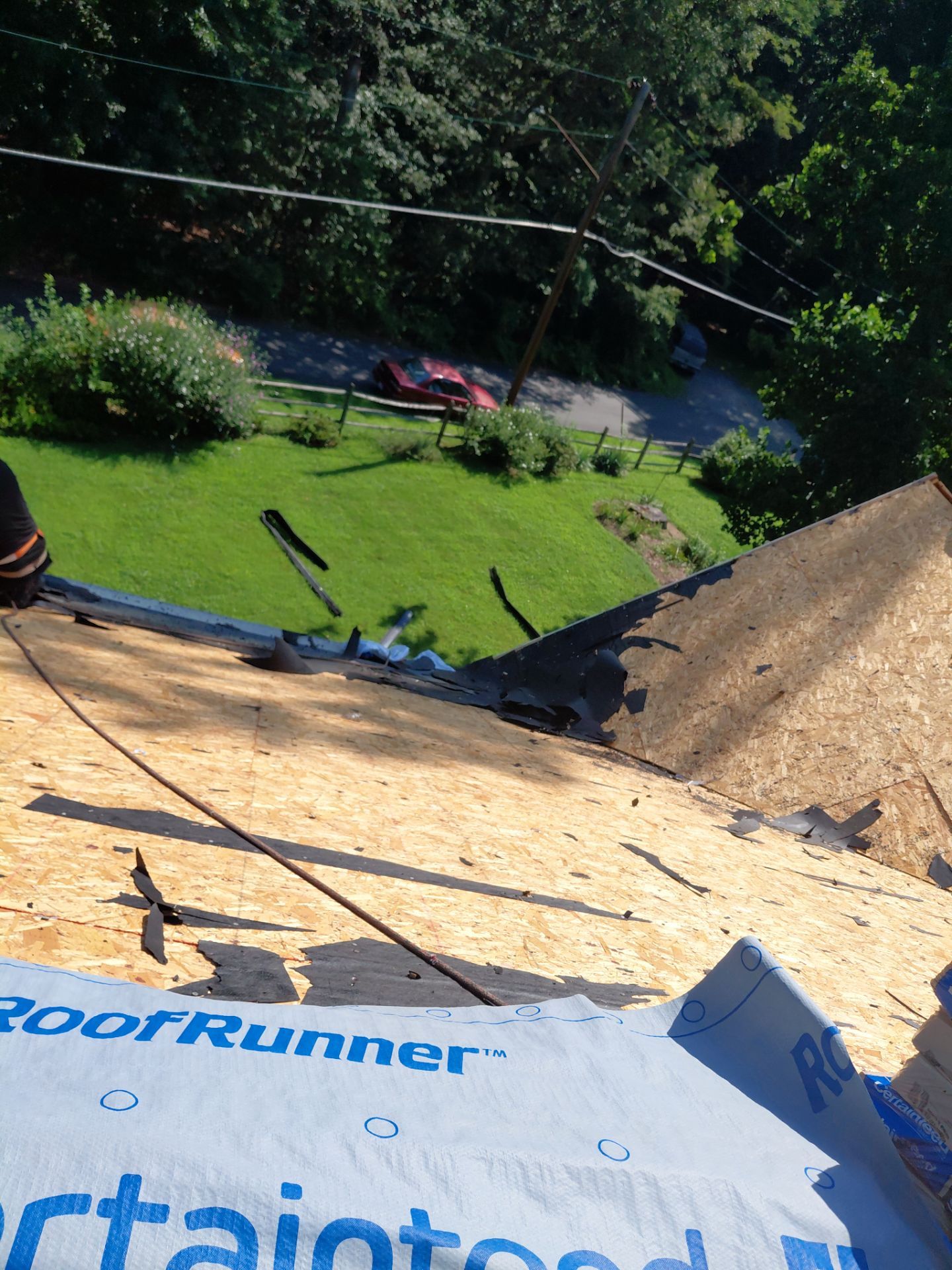Lorton: Residential Roof with CertainTeed Landmark Pro in Max Def Moire Black by RM Banning, Inc.