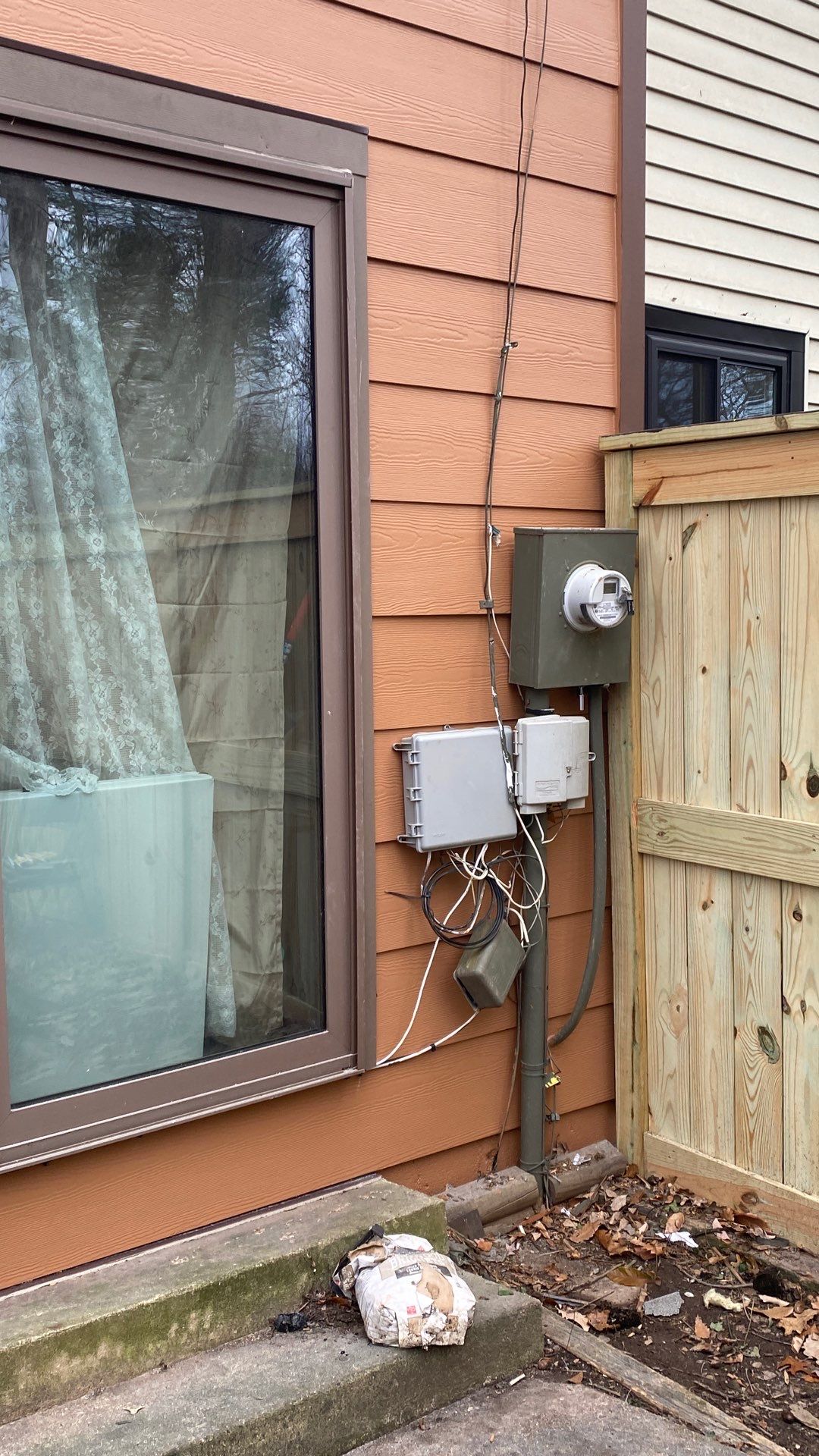 Reston: Residential Siding Replacement with James Hardie Statement Beaded Plank in Cappuccino Muffin by RM Banning, Inc.