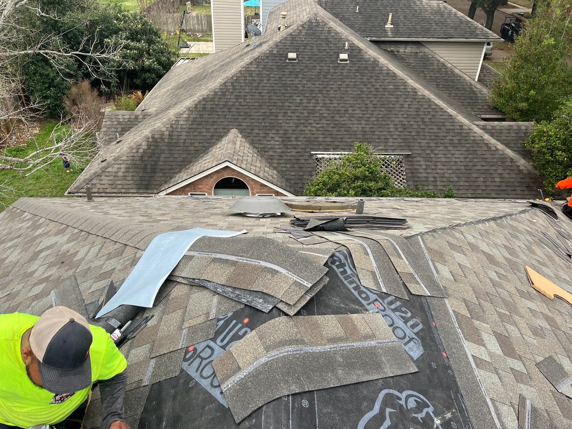 Residential Roofing Installation using Owen's Corning Duration (Lifetime) Shingles by Roof Repair Company