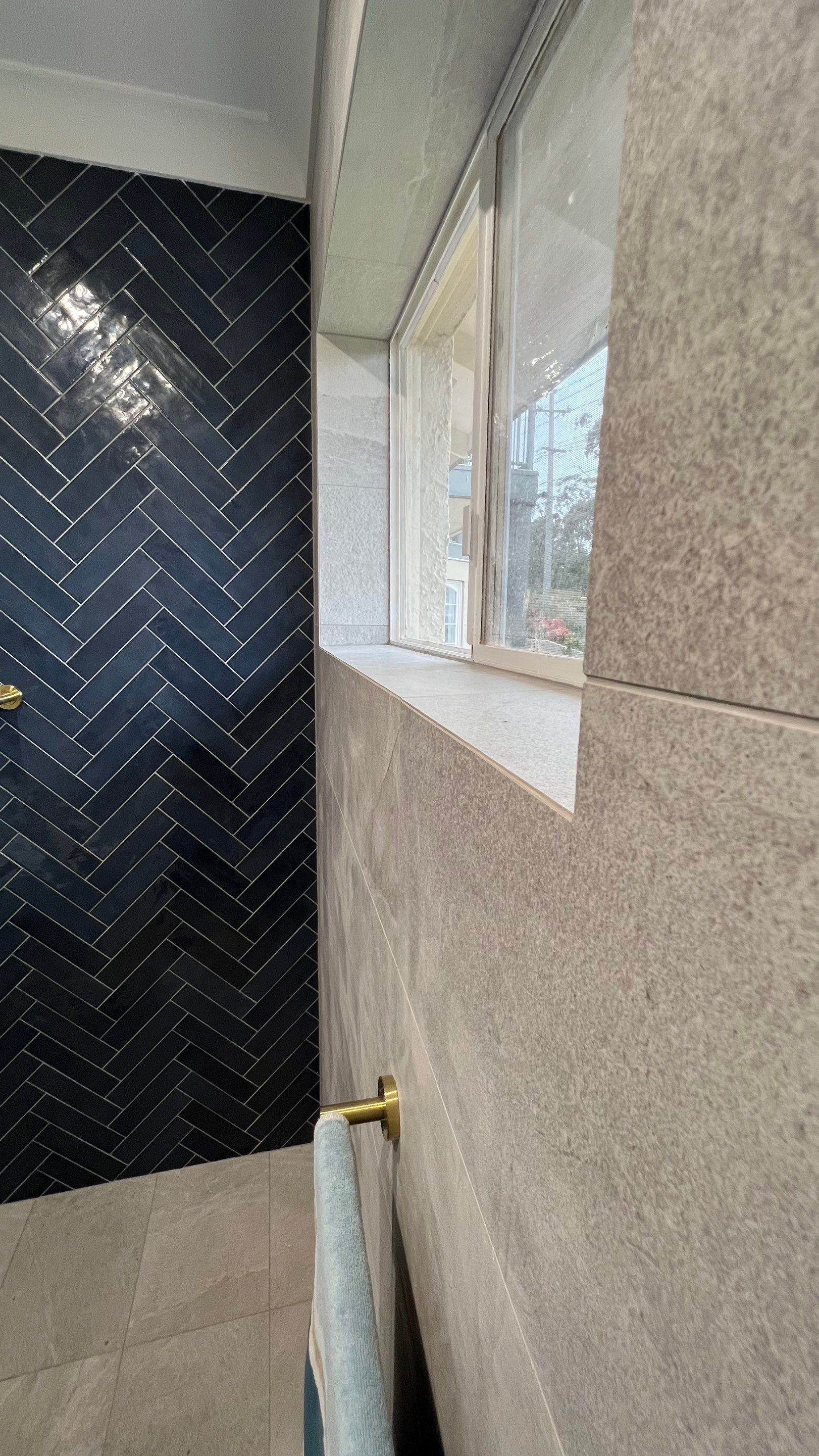 Small Ensuite Renovation by Re-seal Bathrooms