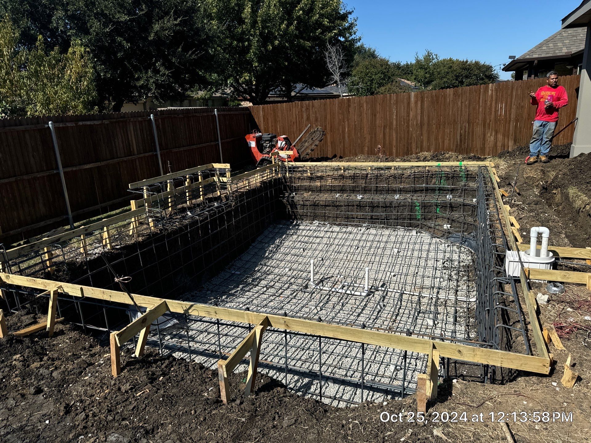Geometric Pool with Raised Water Feature Wall and Turf by Pinnacle Pools and Spas - DFW