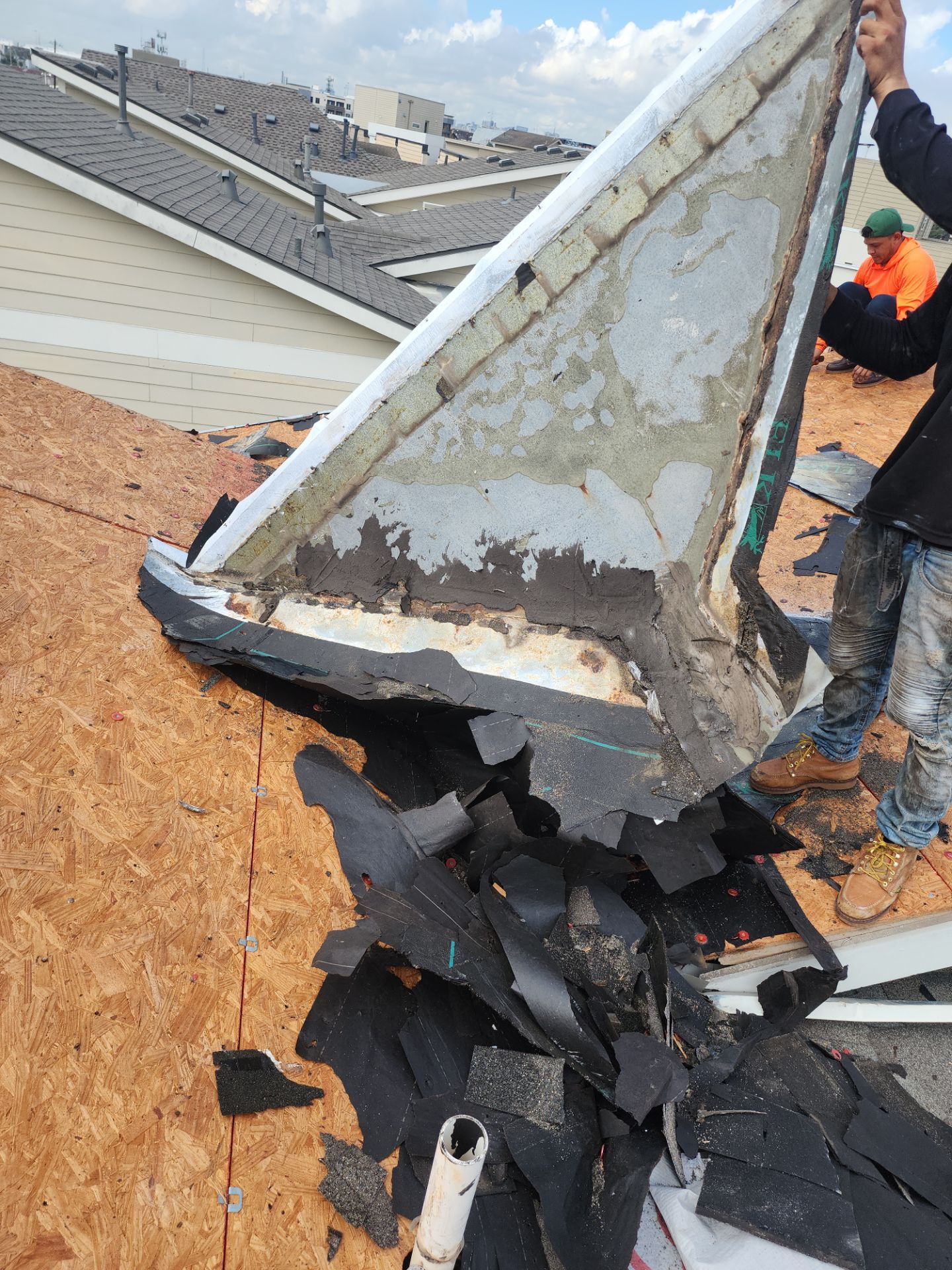 Residential Roofing Installation using Owen's Corning Duration (Lifetime) Shingles by Roof Repair Company