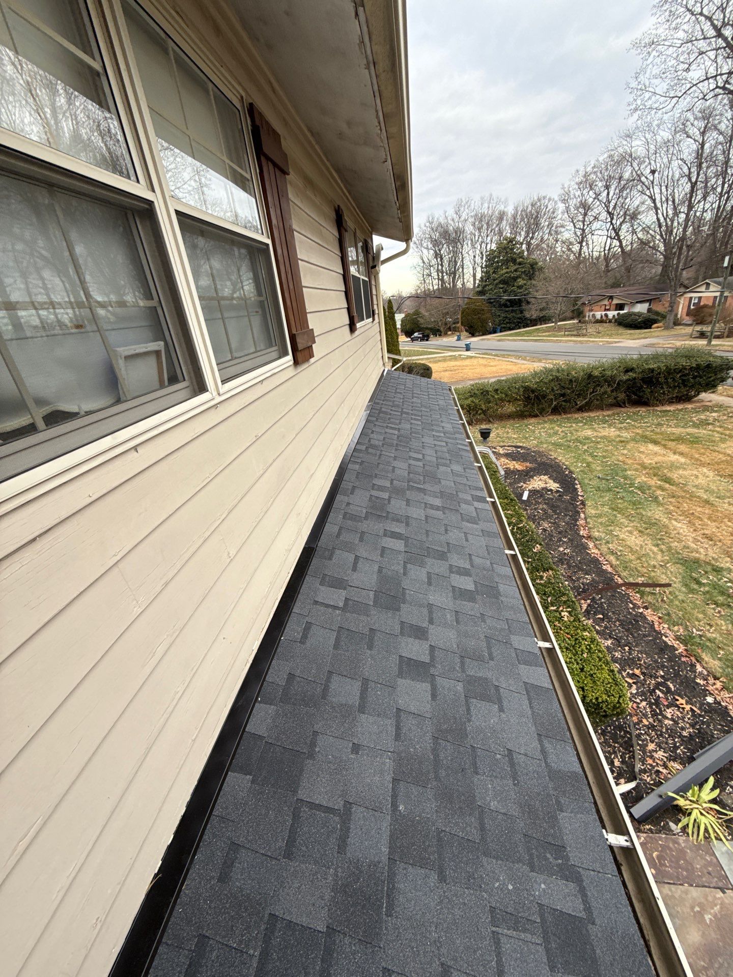 Springfield : Residential Roof Replacement with CertainTeed Landmark Pro in Max Moire Black  by RM Banning, Inc.