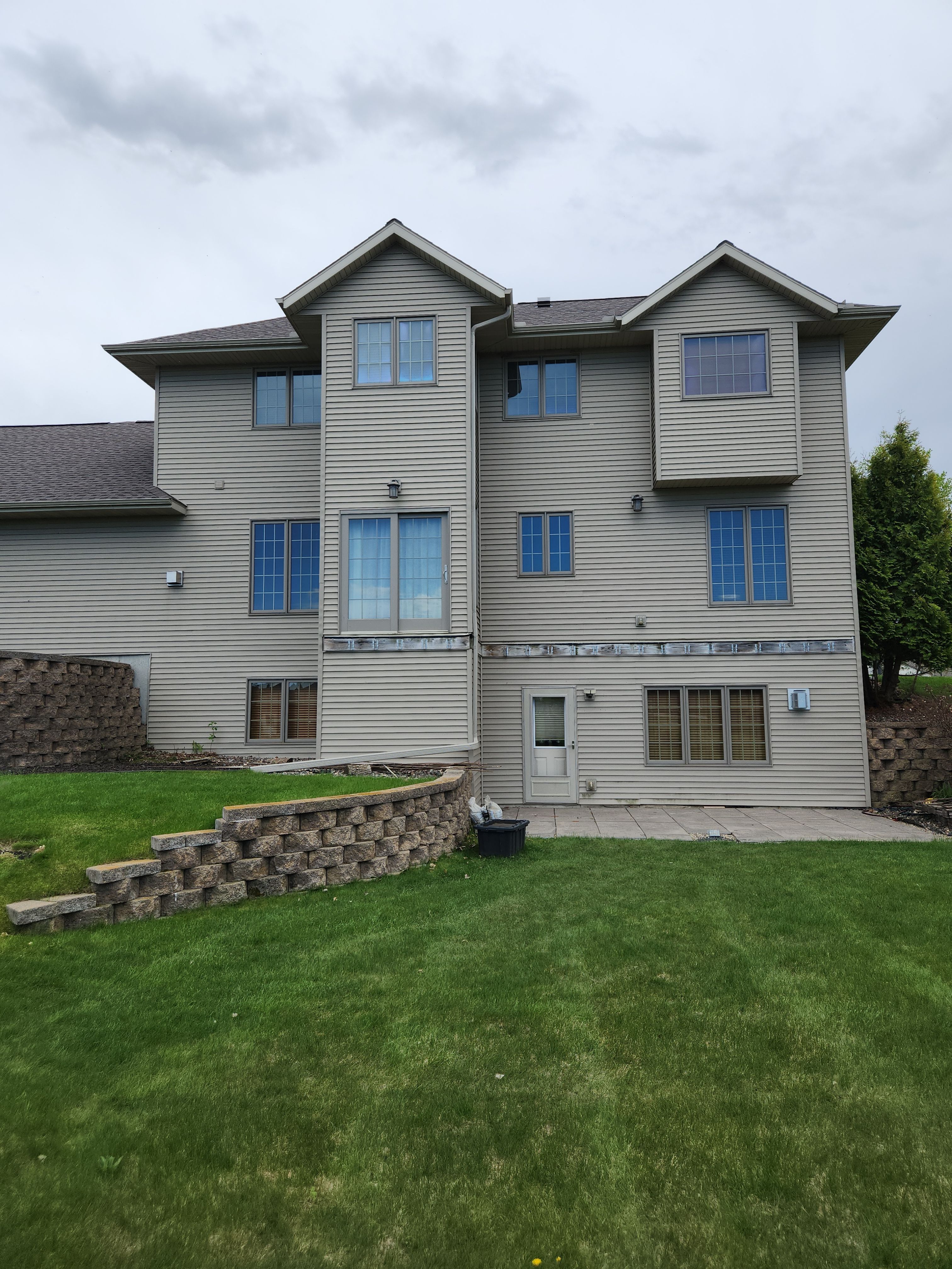 5-Inch Claytone Seamless Gutter Installation – Willmar, MN by Next Level Seamless Gutters / Exteriors Inc.