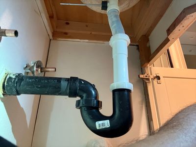 Sink Drains and water leaking at bathroom sink