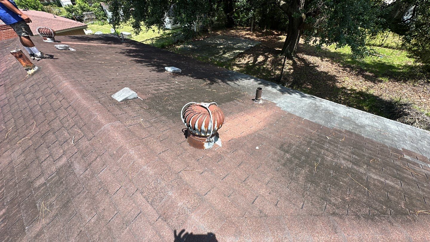 Residential Roofing Installation using Owens Corning Oakridge Estate Grey by Talya Roofing